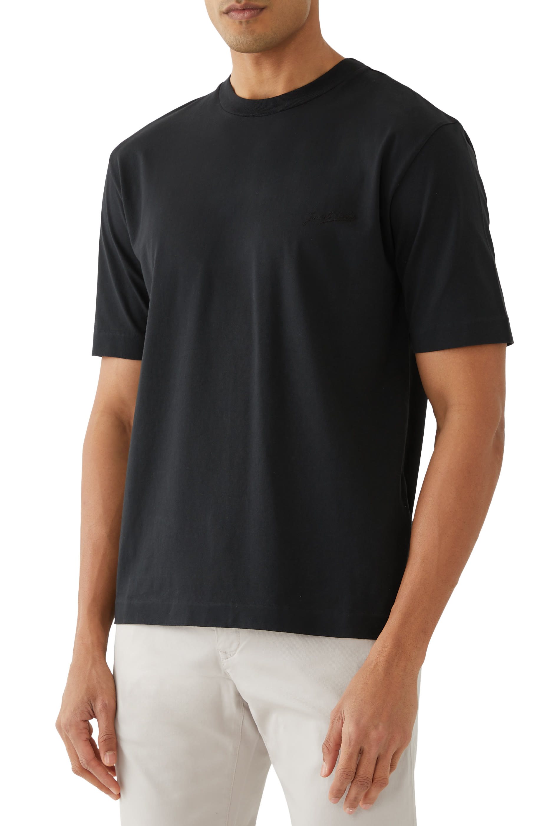 تيشيرت بشعار الماركة