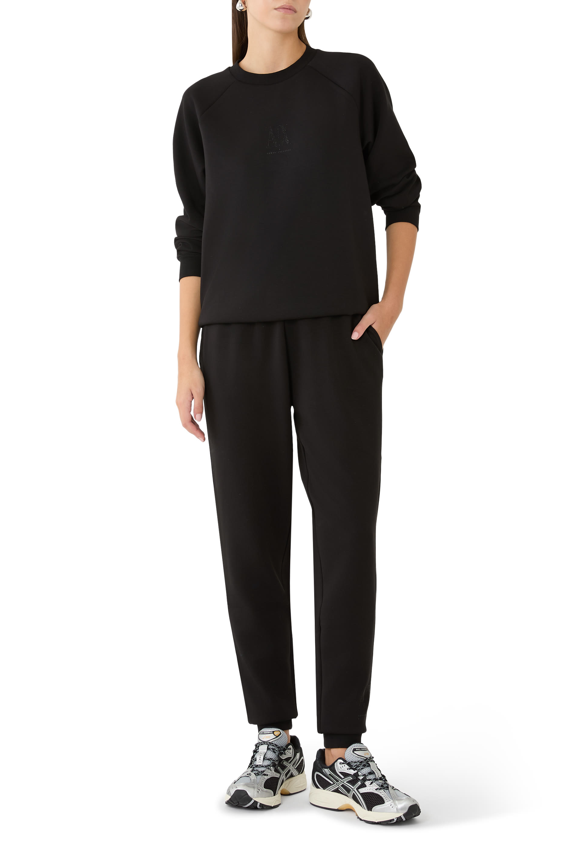 بنطال رياضي بشعار الماركة