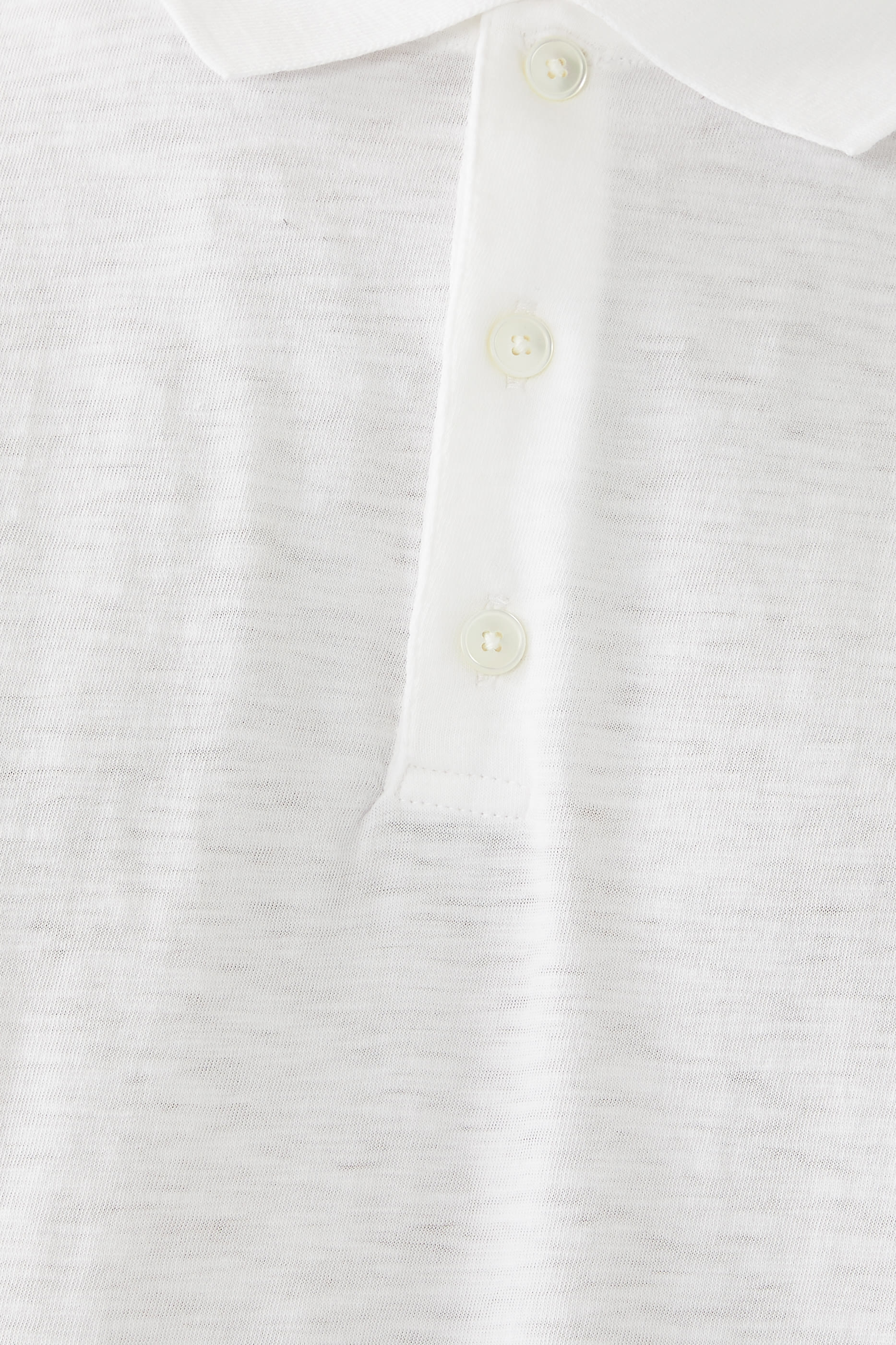 قميص بولو كلاسيكي