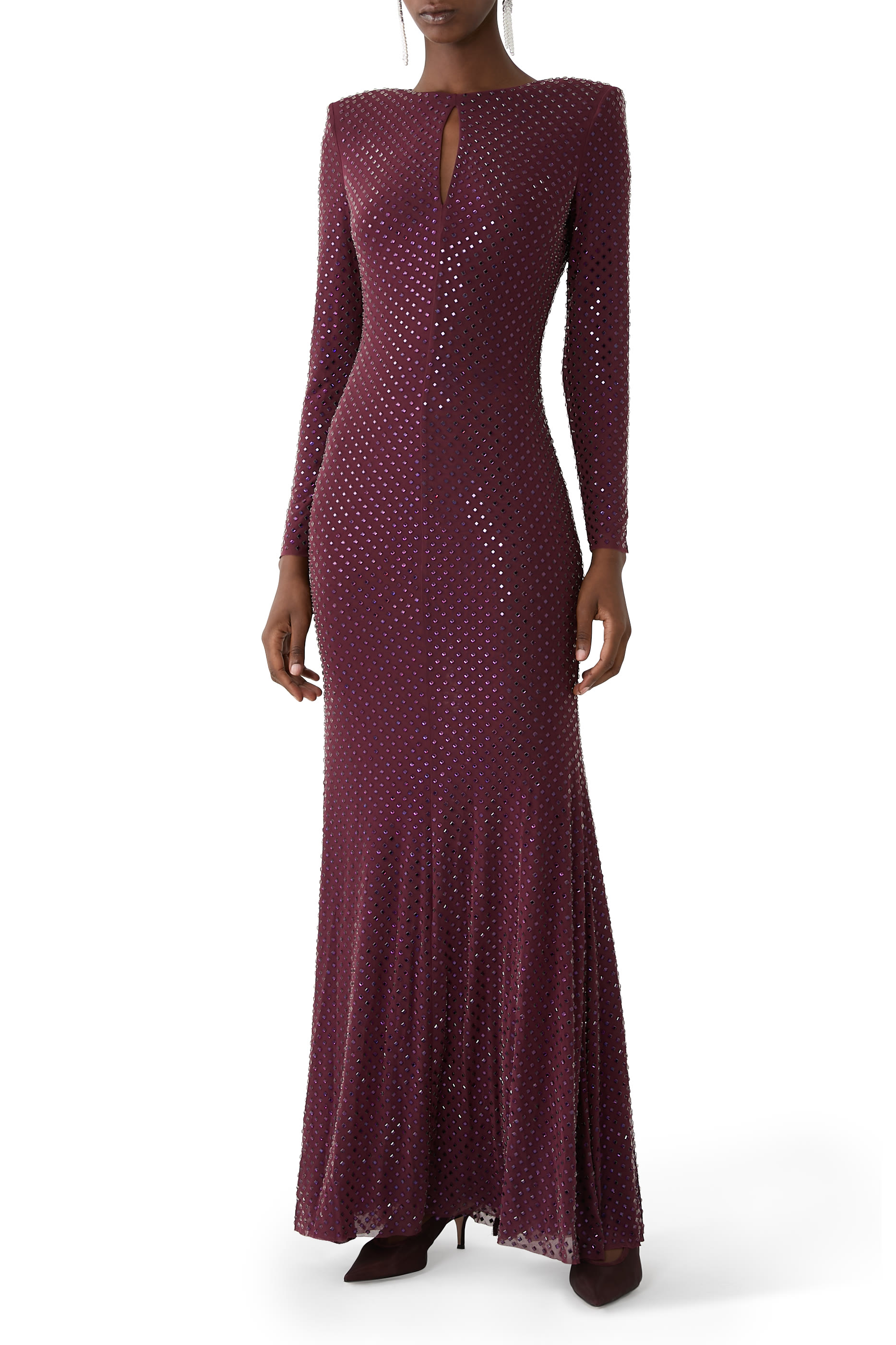 فستان طويل بفتحة وأحجار الراين