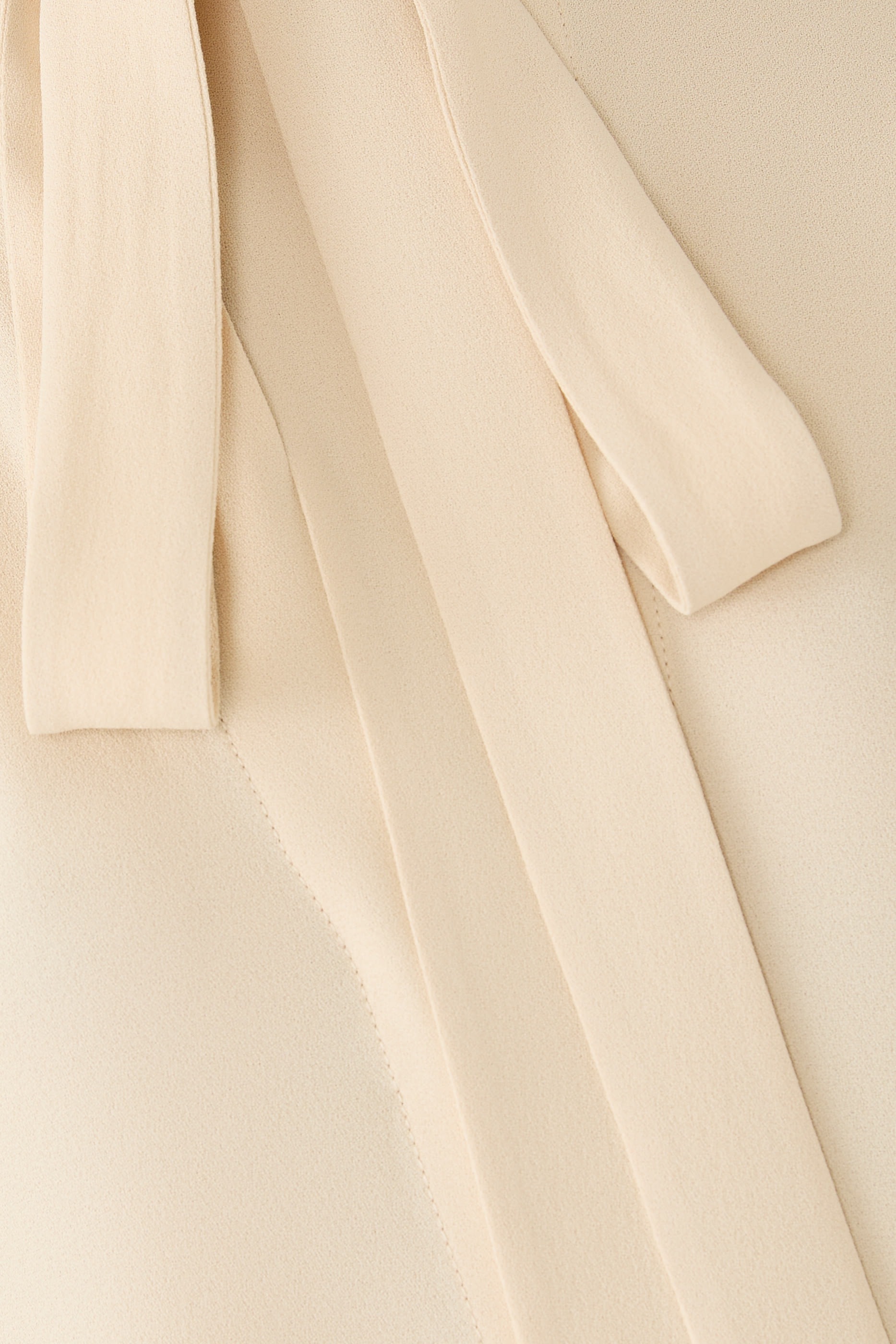 فستان سابل بأكمام طويلة