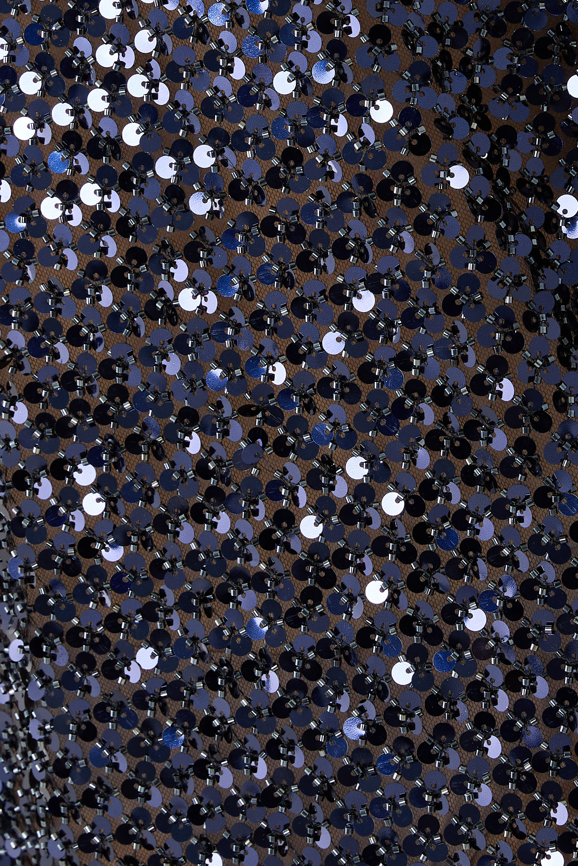 فستان إيفرلي قصير بأكمام طويلة 