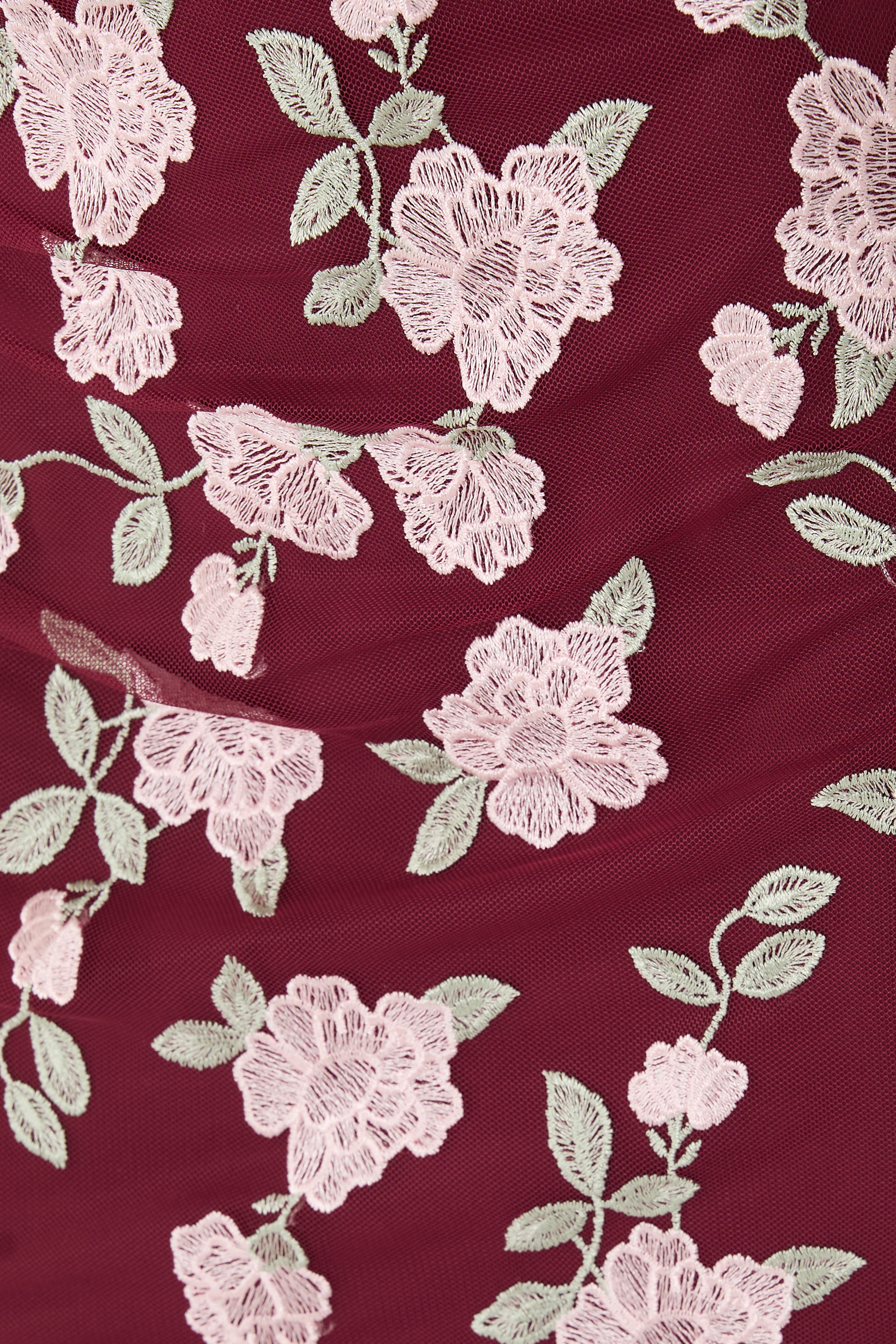 فستان بتصميم غير متماثل ونقشة أزهار