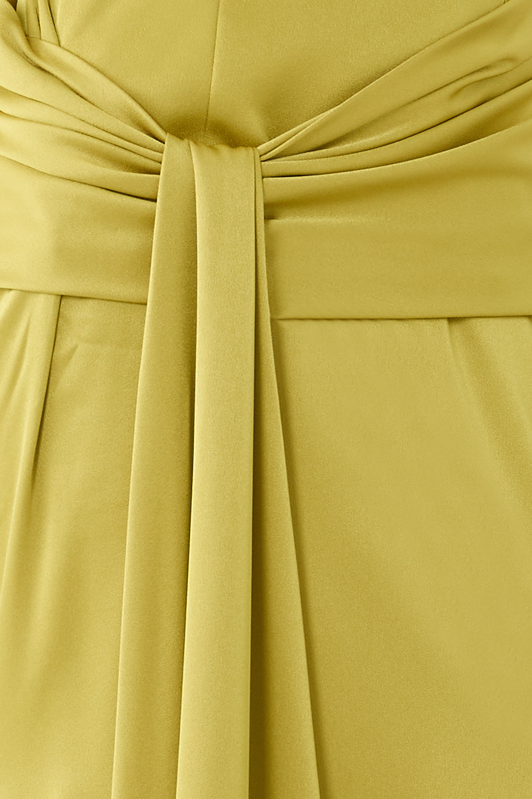 فستان سهرة بأكمام طويلة ورباط وتفاصيل درابيه