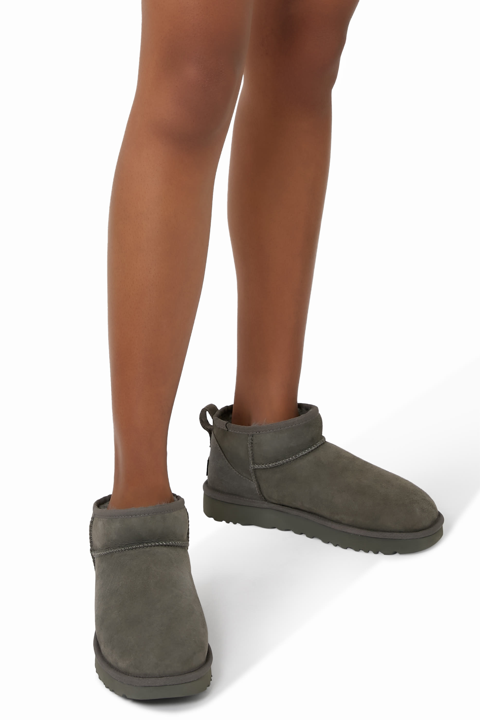 حذاء بوت كلاسيك ميني أولترا