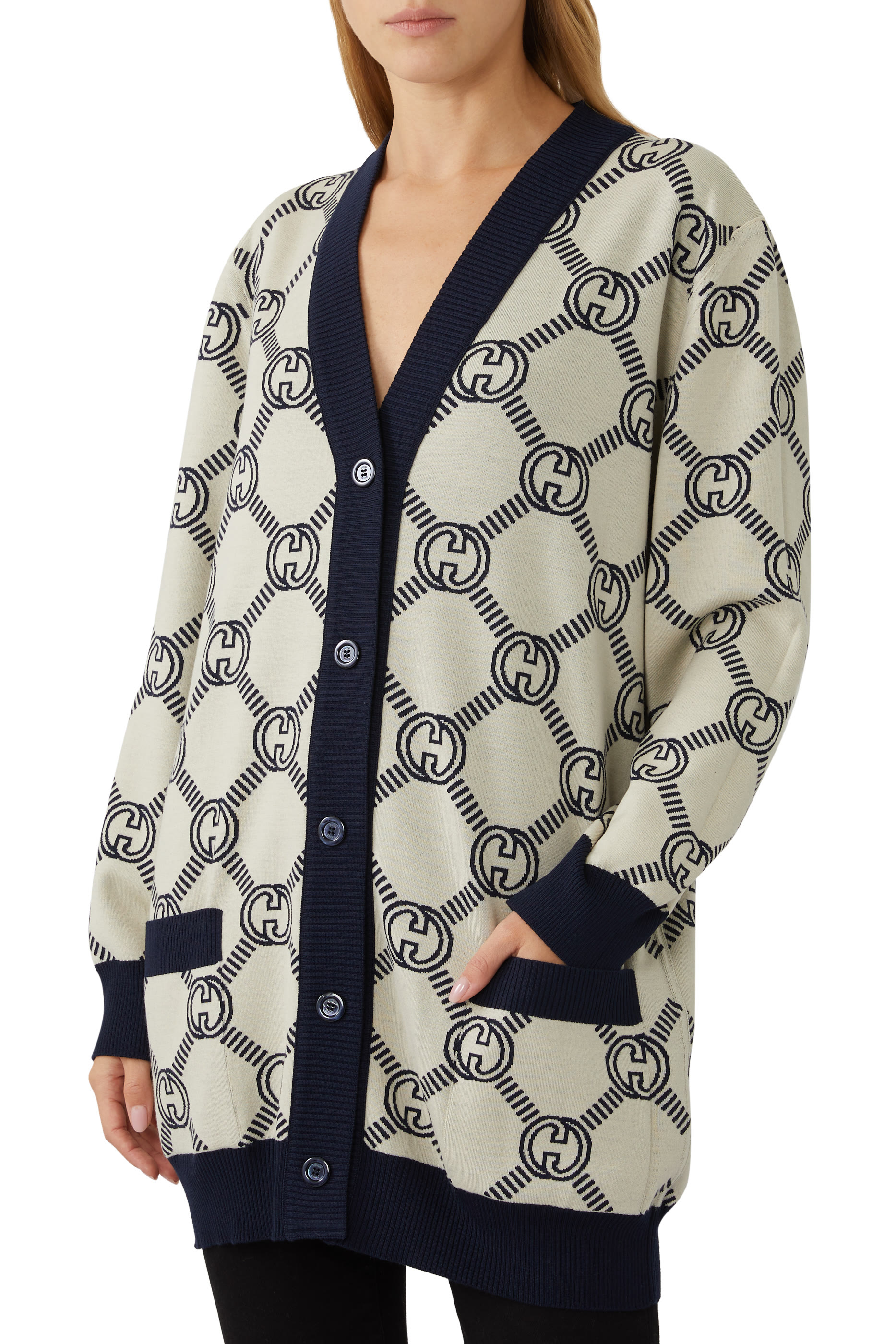 كارديجان بتصميم وجهين وشعار GG