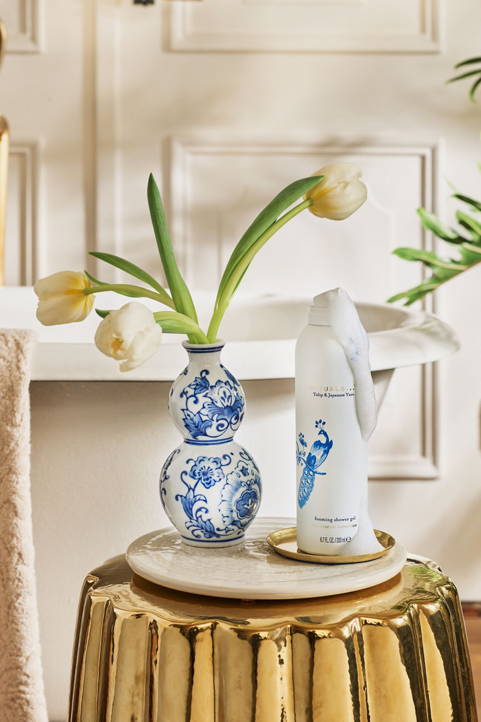 شاور جل رغوي من مجموعة أمستردام