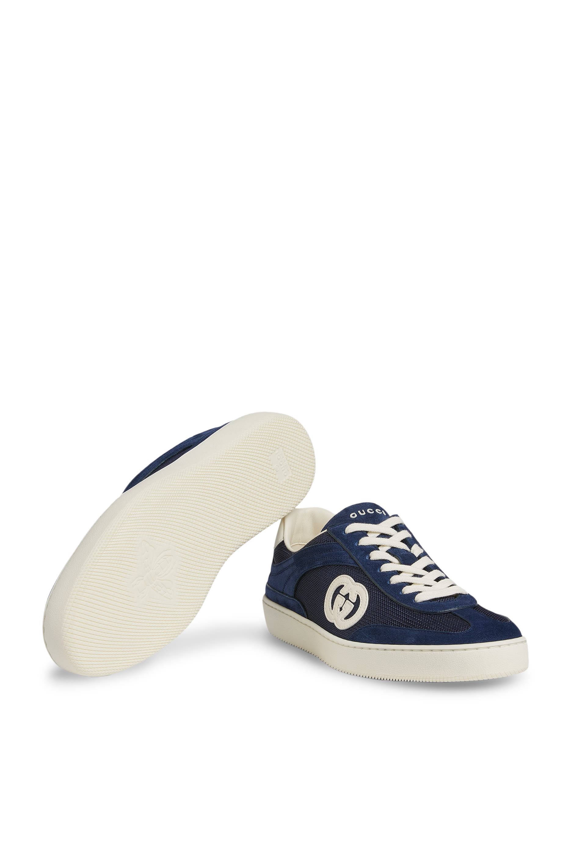 سنيكرز شبكي بشعار حرفي الماركة متداخل