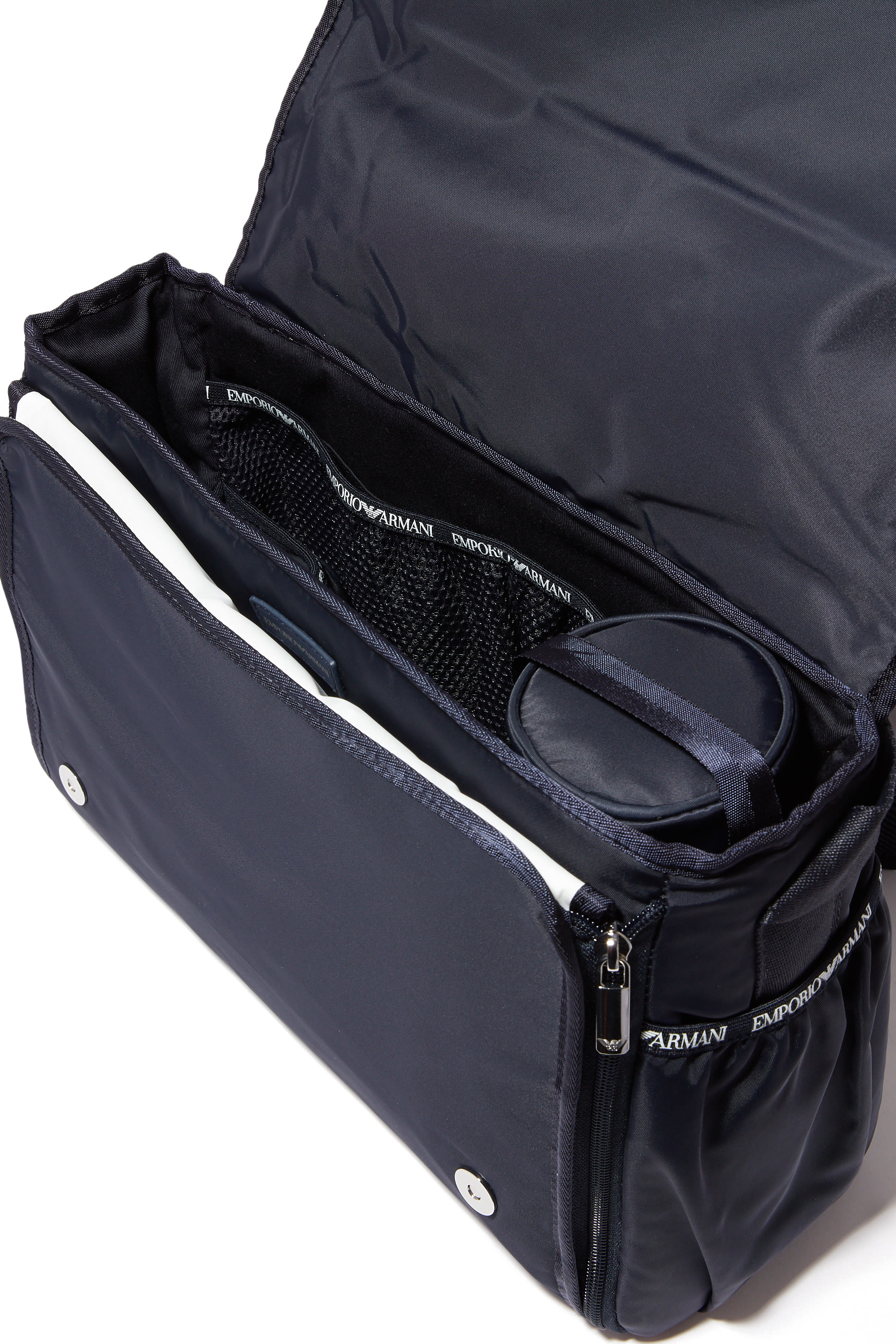 حقيبة تغيير الحفاضات نايلون بشعار الماركة