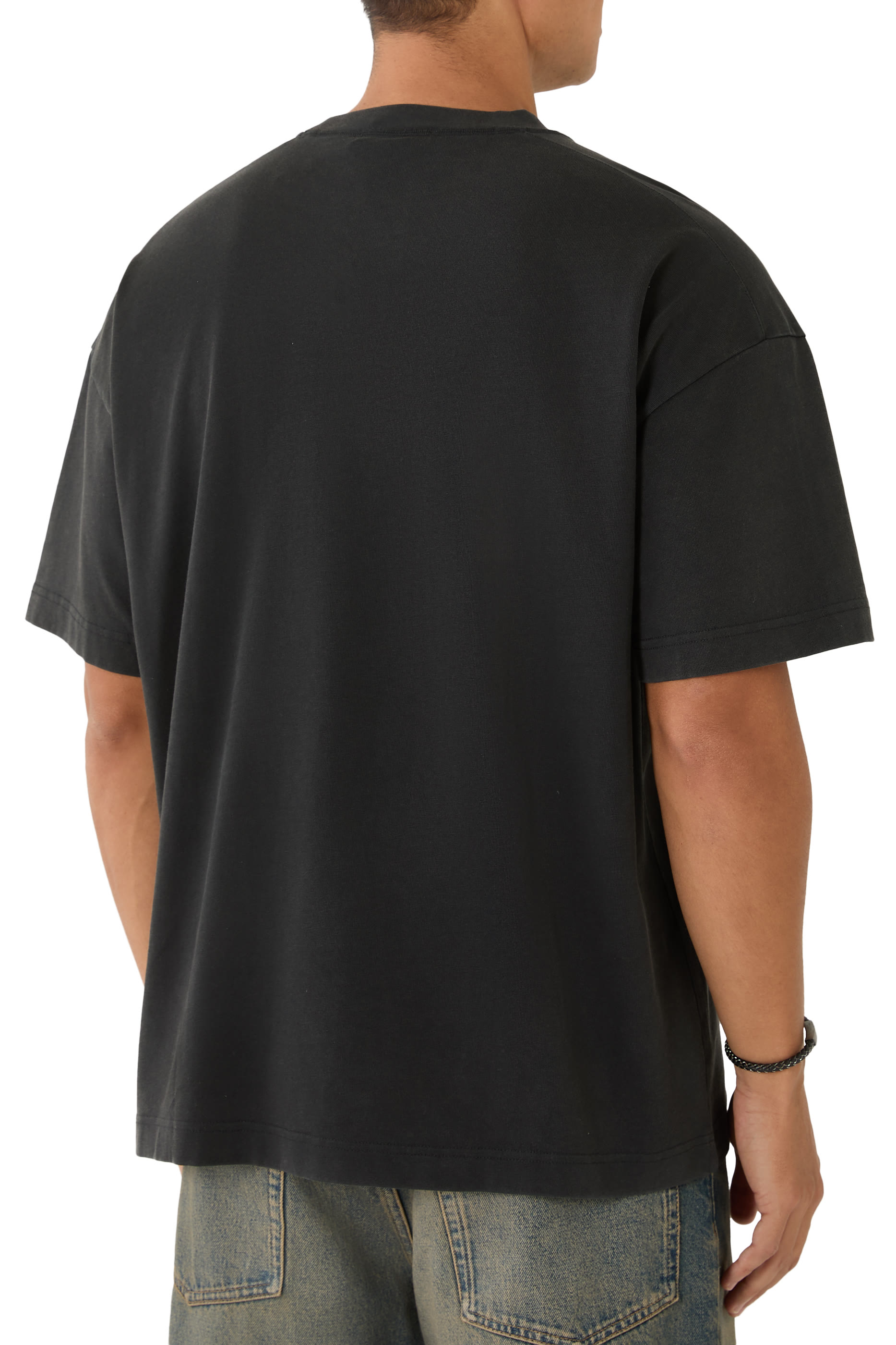 تيشيرت إنترناشيونال بشعار الماركة