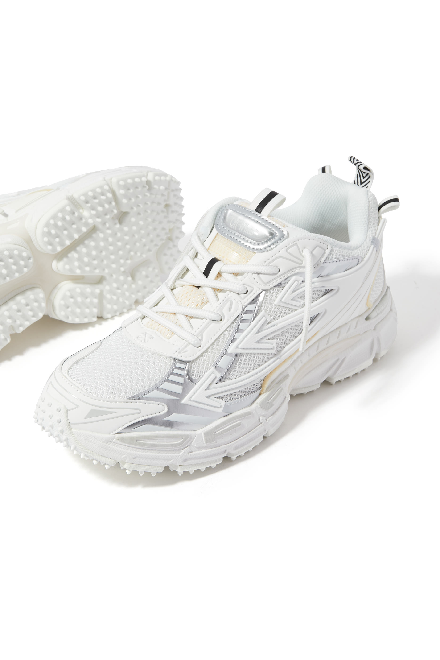 سنيكرز أو دبليو بي رايت باك