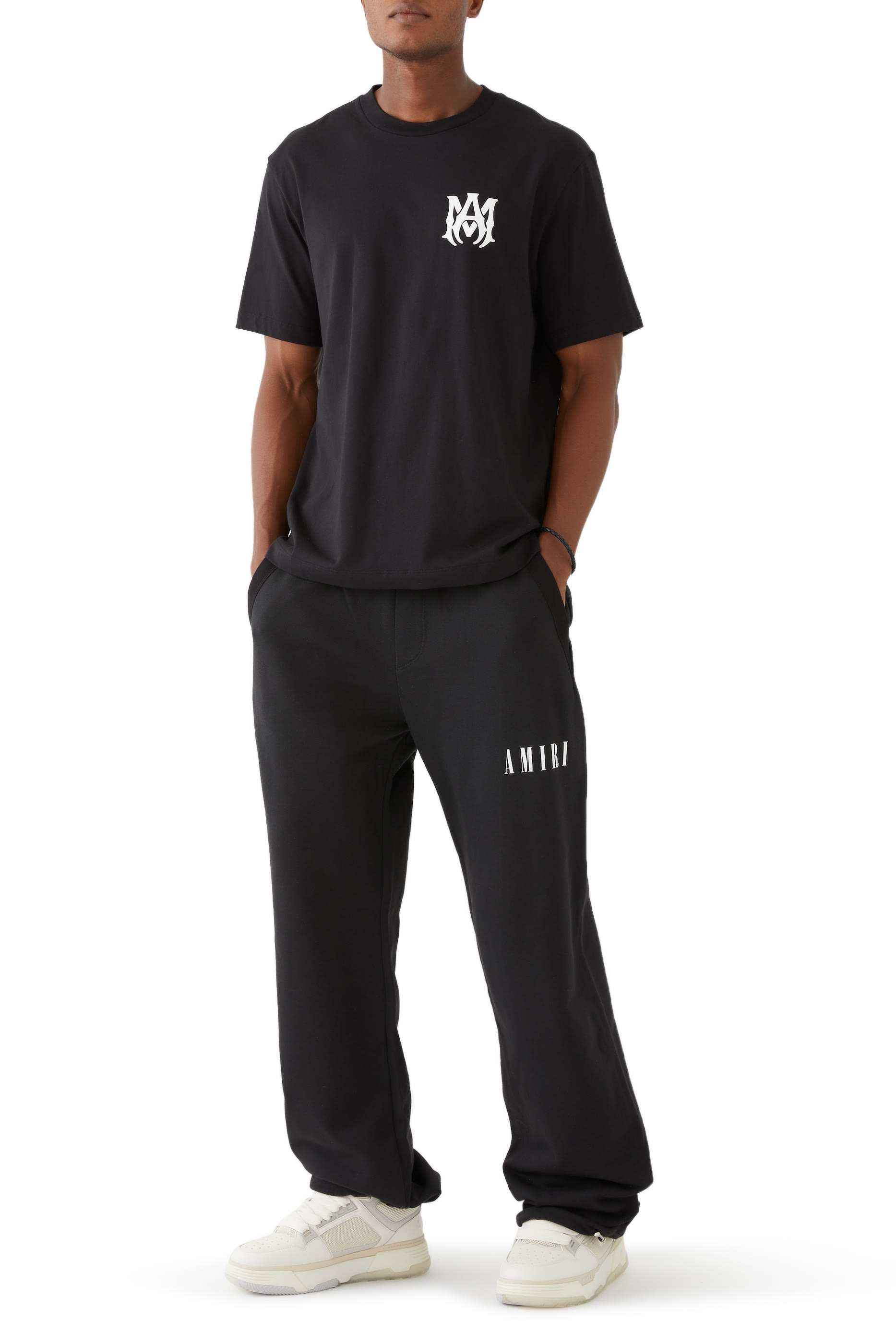 تيشيرت بشعار الماركة