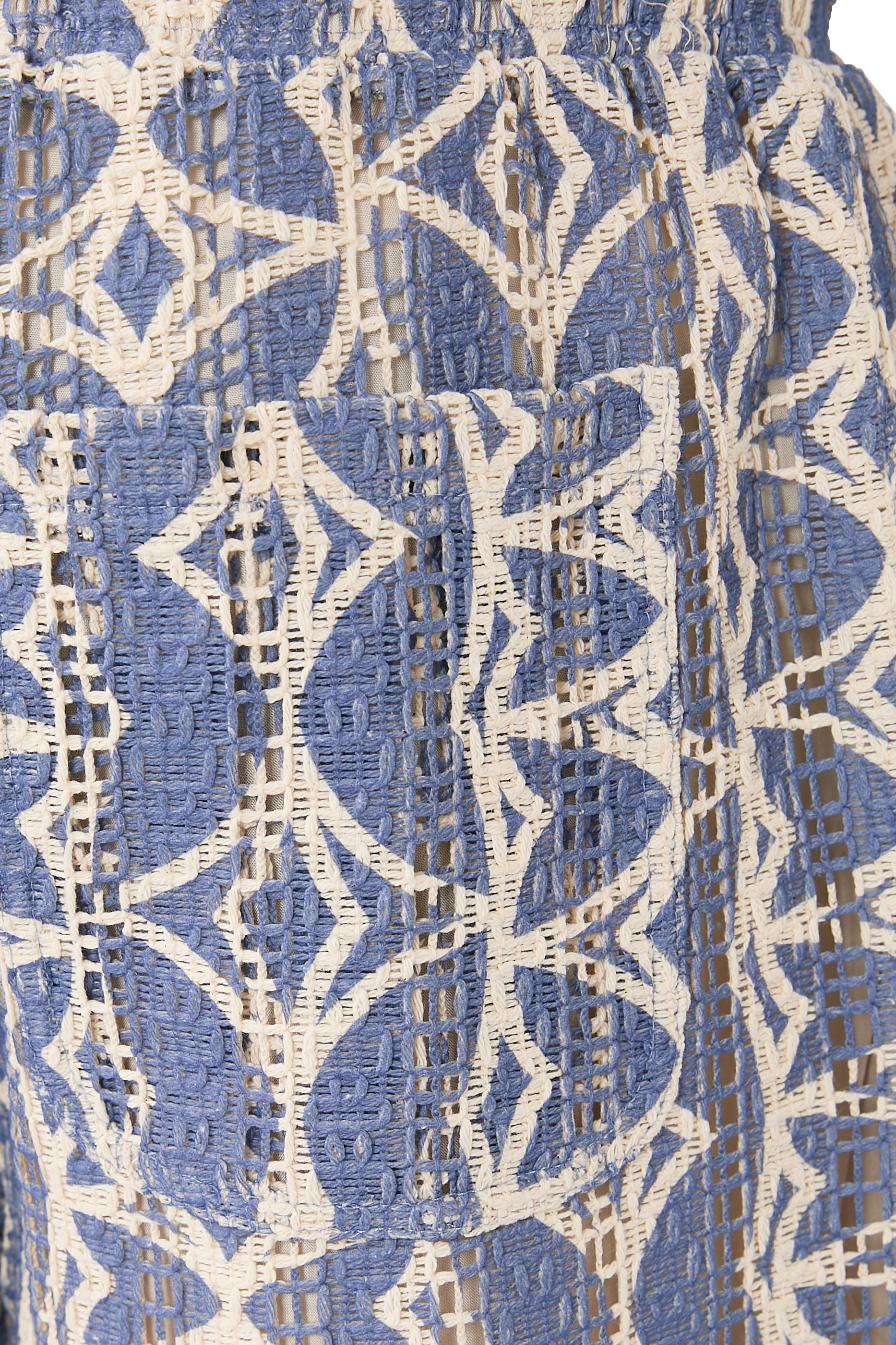 شورت نيكولا