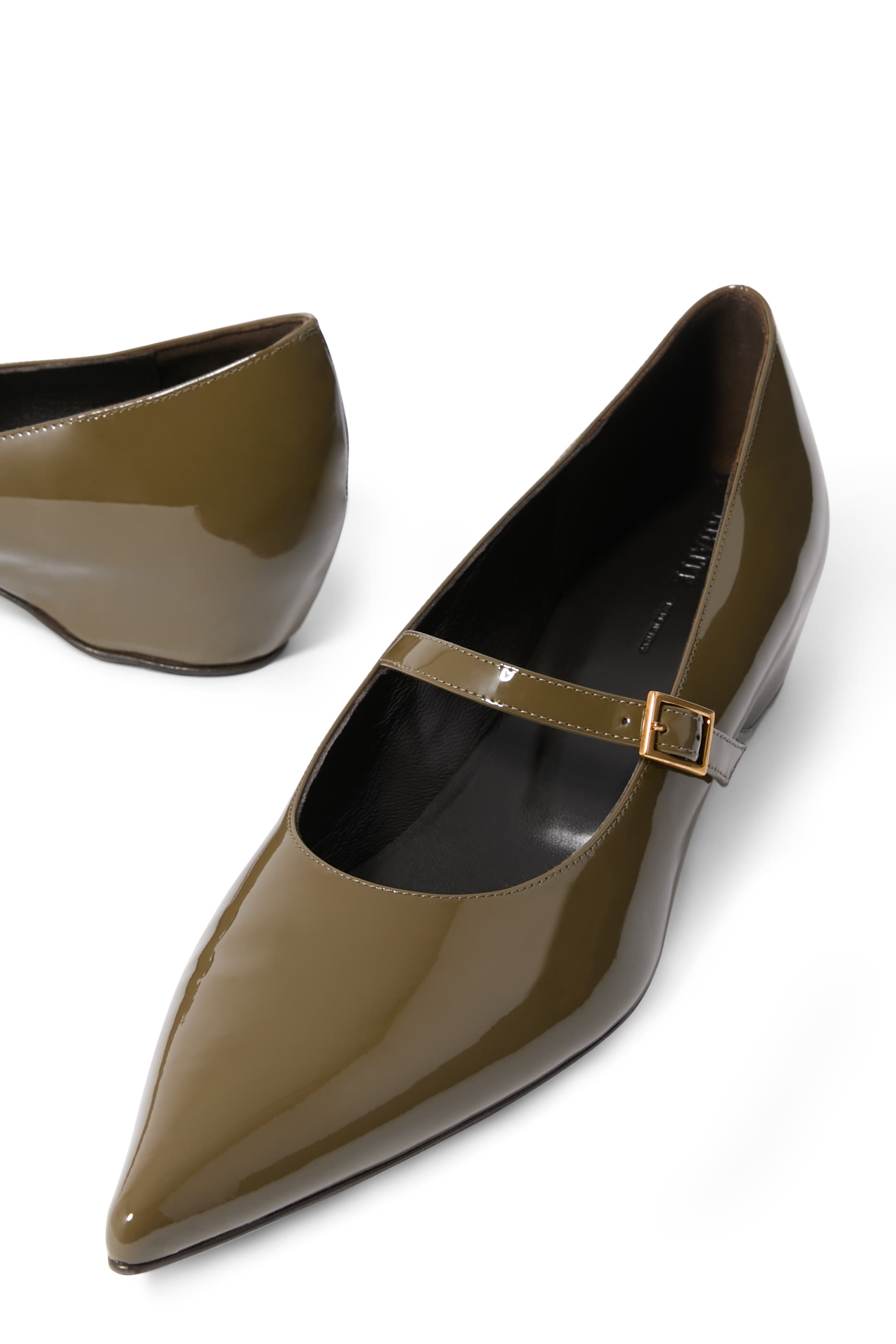 حذاء ماري جين سييل بنعل مسطح