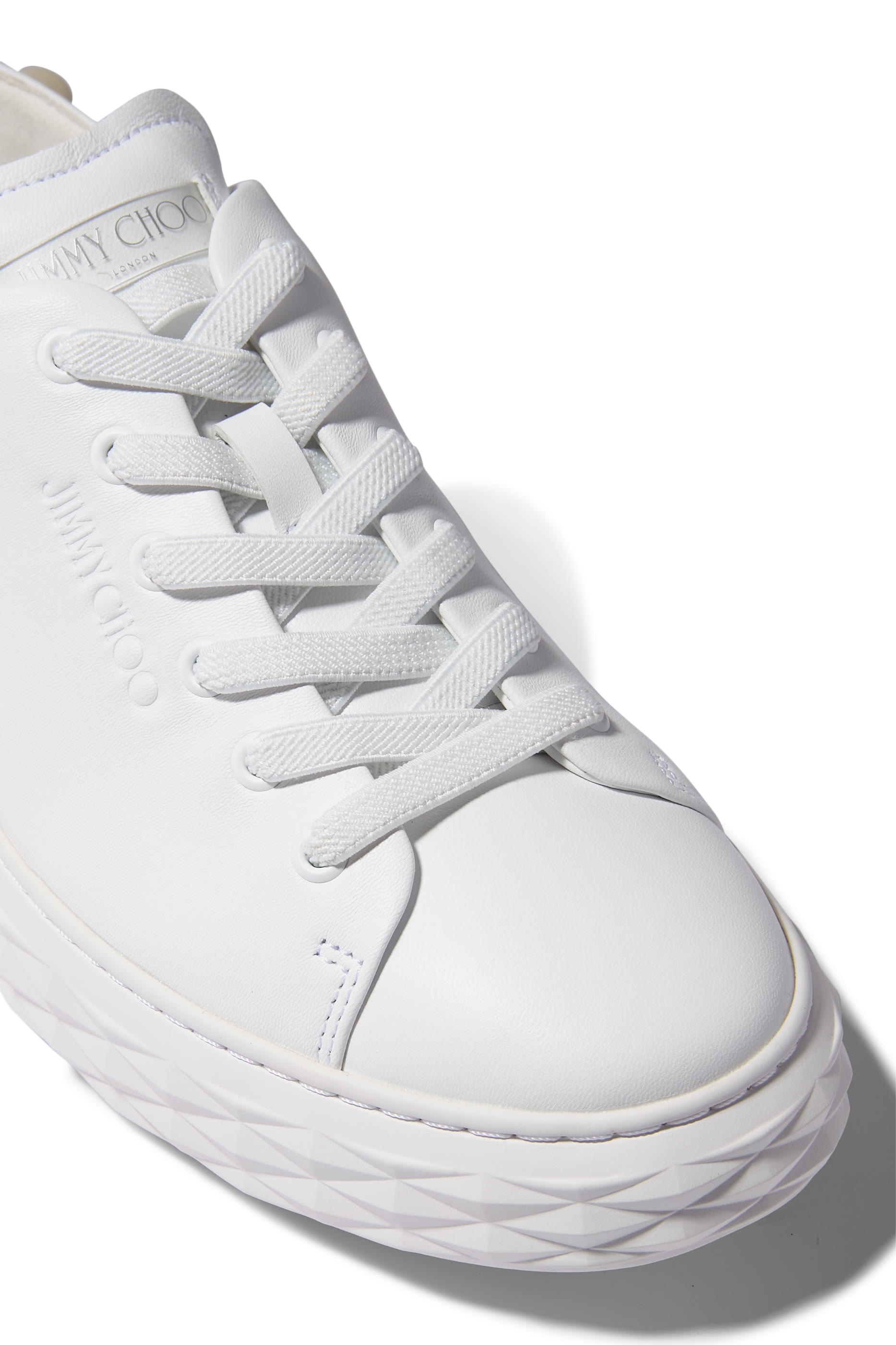 سنيكرز بتصميم معينات كبيرة سهل الارتداء مزين بلؤلؤ