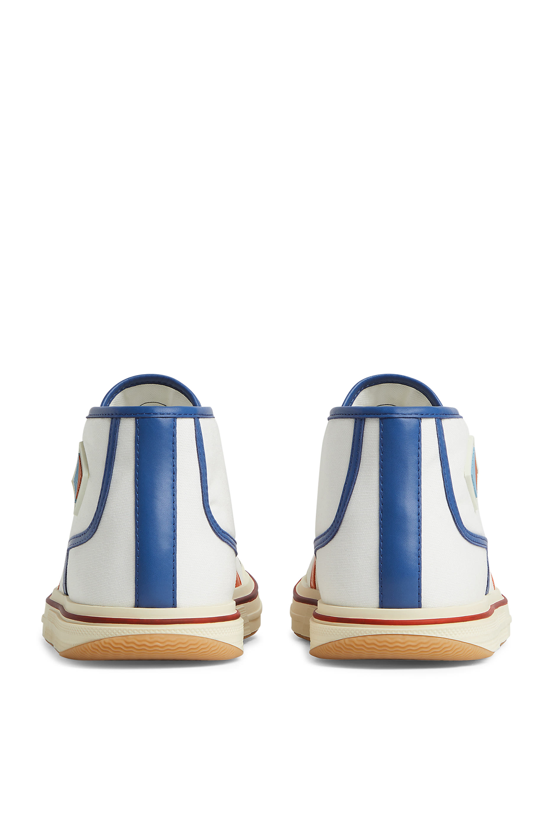 سنيكرز إليوت