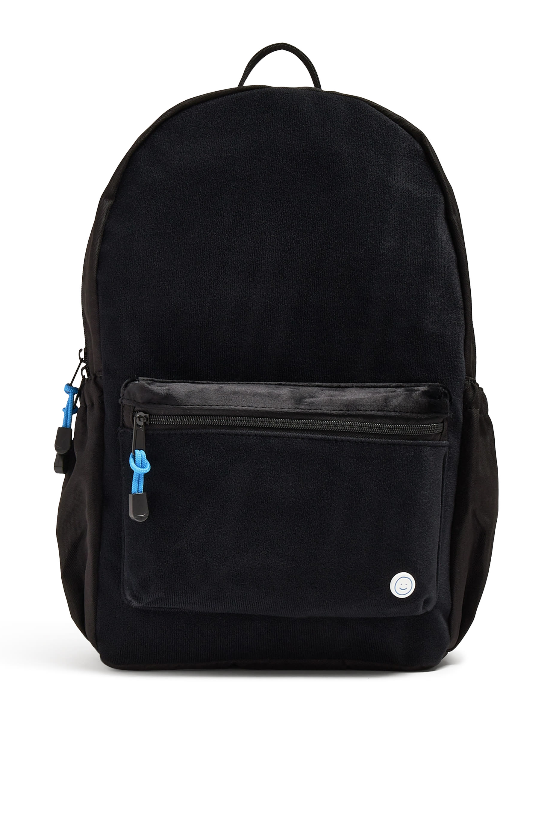 حقيبة ظهر رياضية كبيرة بشعار الماركة