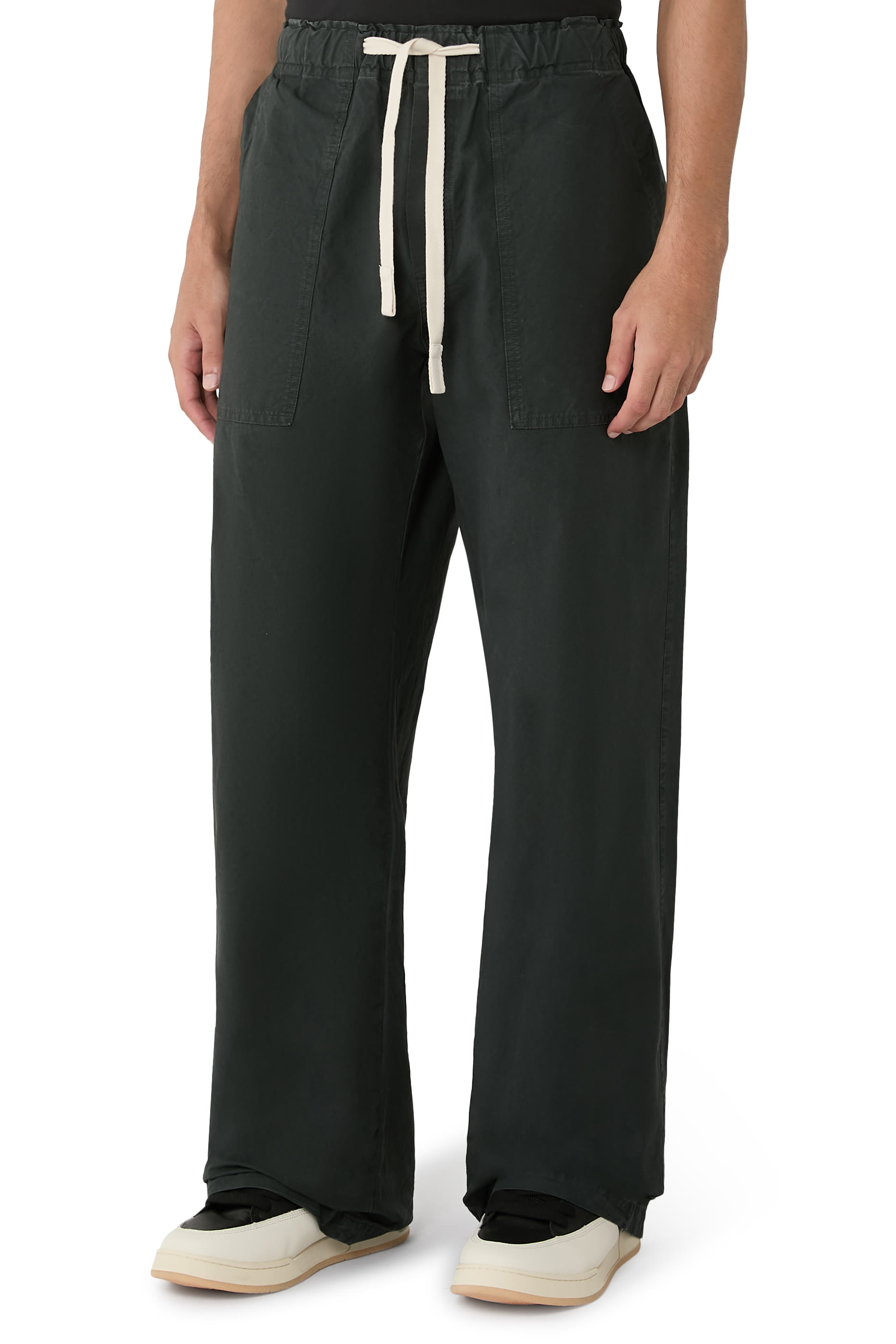  بنطال بقصة فضفاضة وشعار الماركة متموج