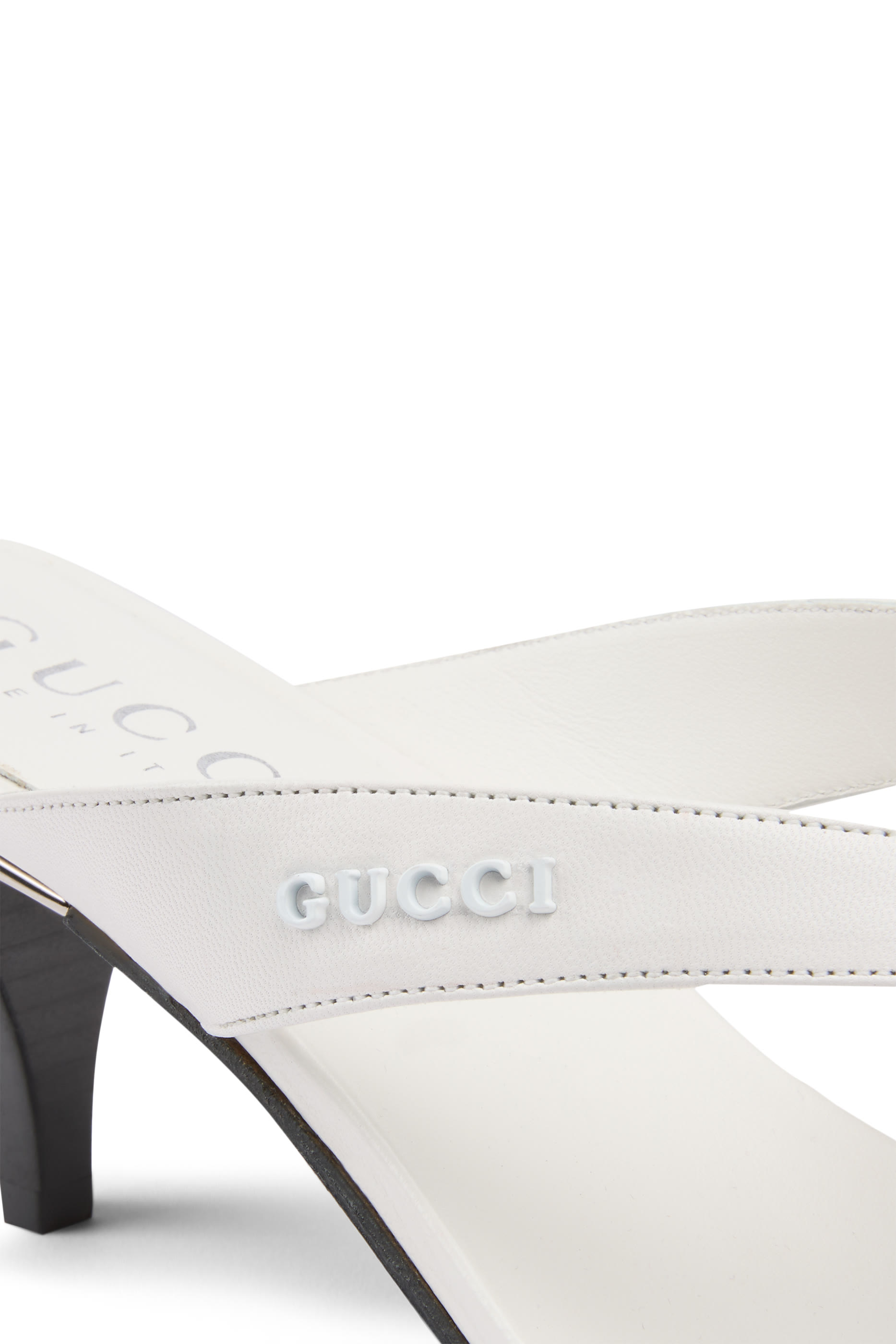 حذاء فيتوريا 55 بتصميم ثونغ