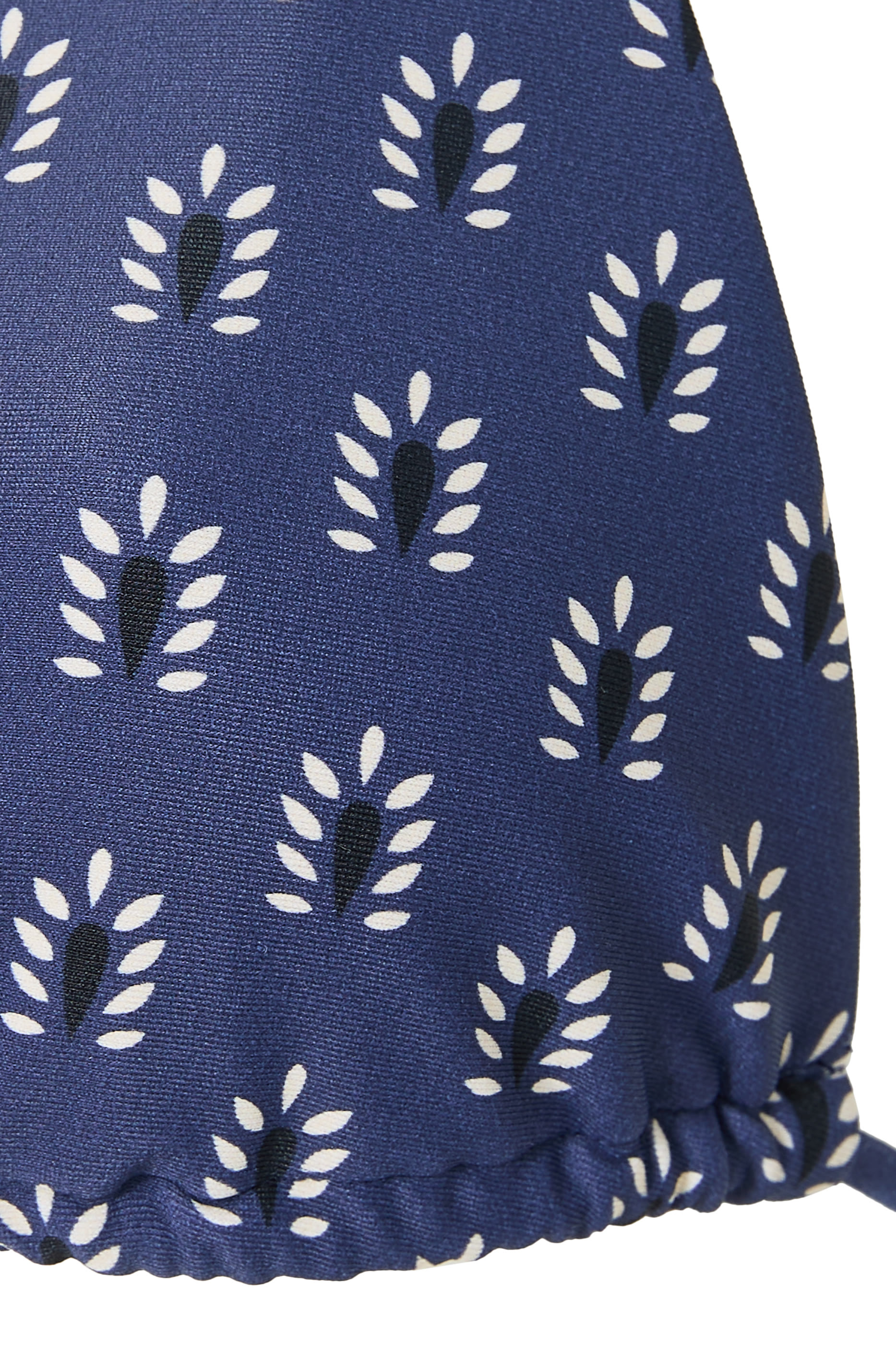 قطعة بيكيني علوية سترينغ بقوالب مثلثة