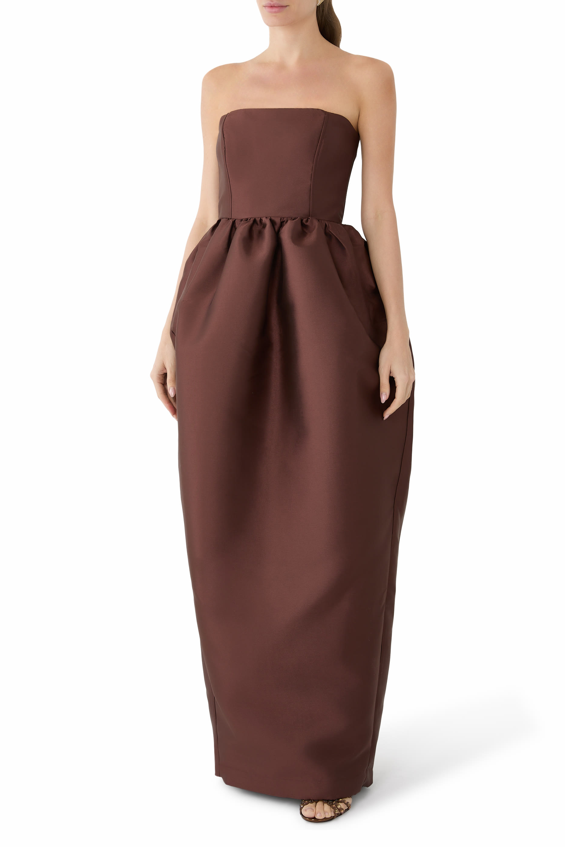 فستان طويل بلا حمالات بقصة بتصميم توليب ستان ثقيل