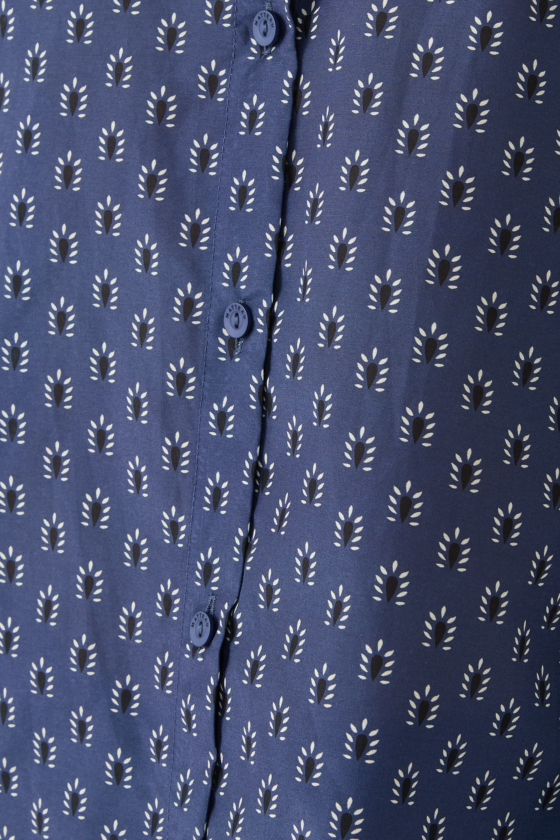 قميص كلاسيك