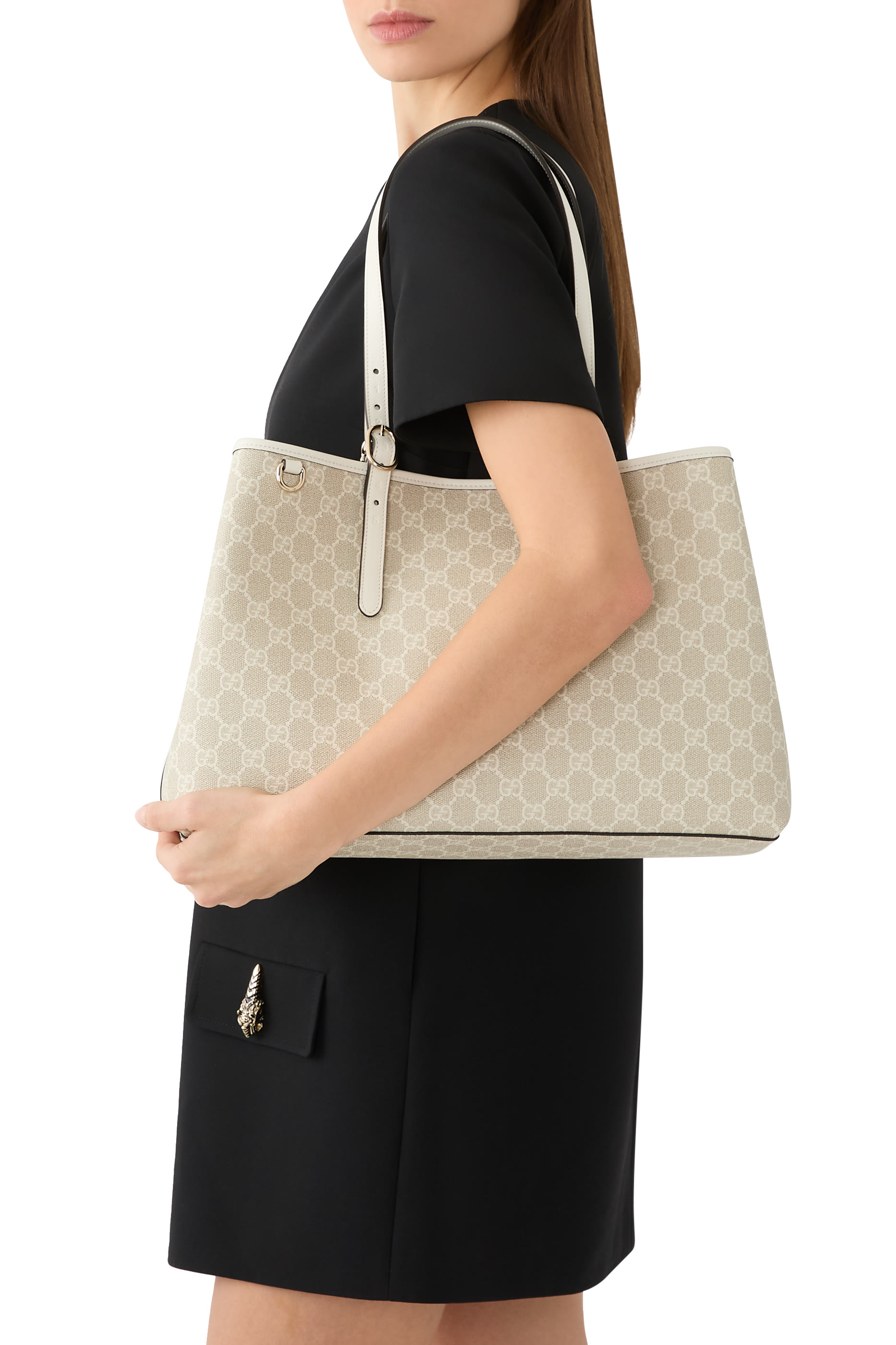 حقيبة يد متوسطة بنقشة شعار الماركة