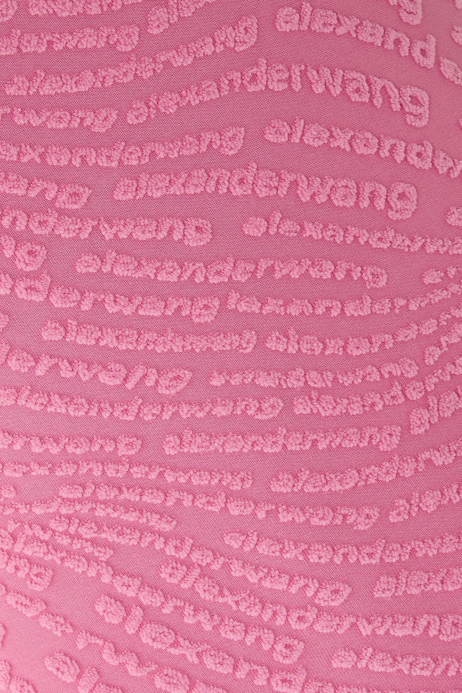 فستان قصير بشعار الماركة جاكار