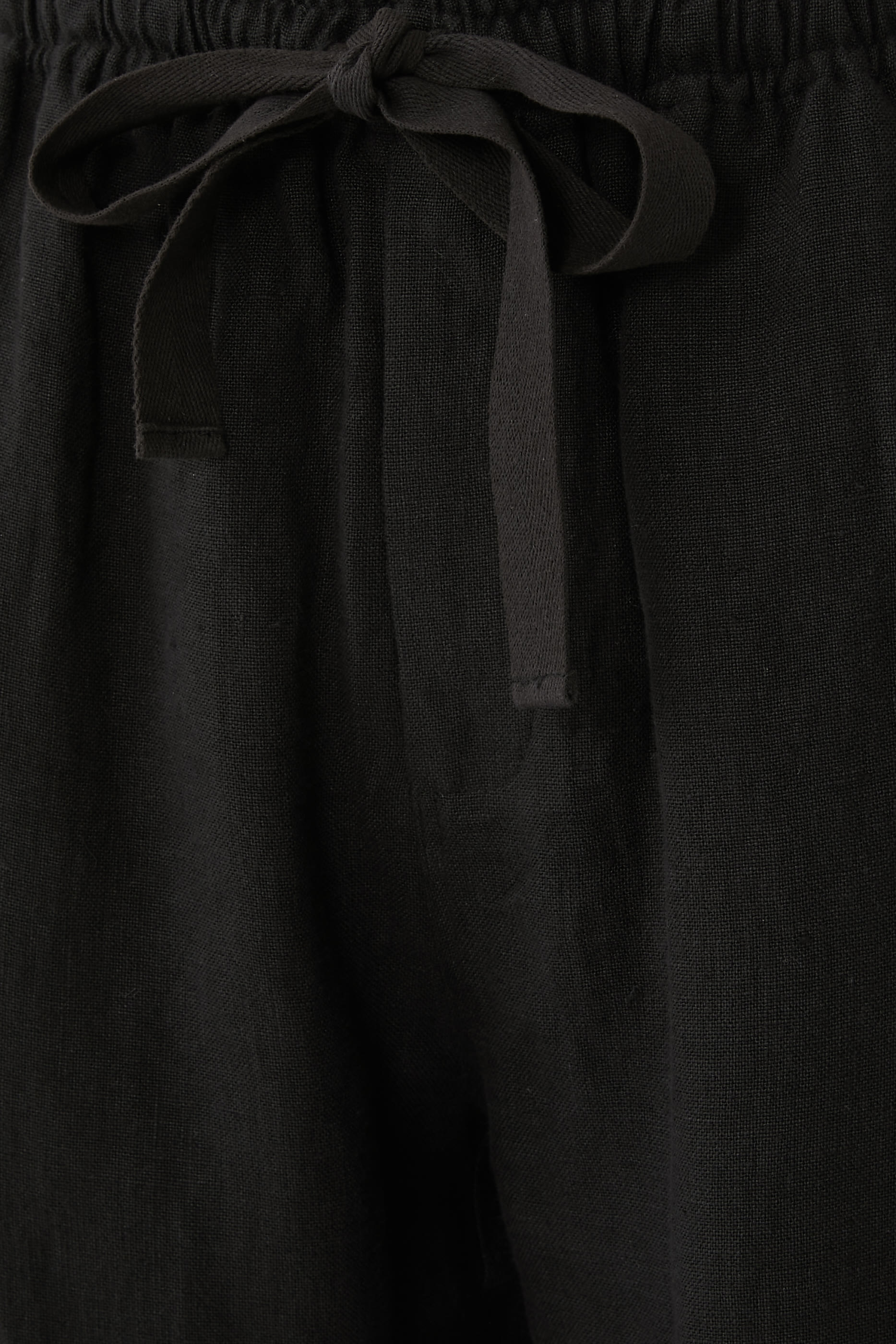 بنطال كتان بقصة ساق واسعة