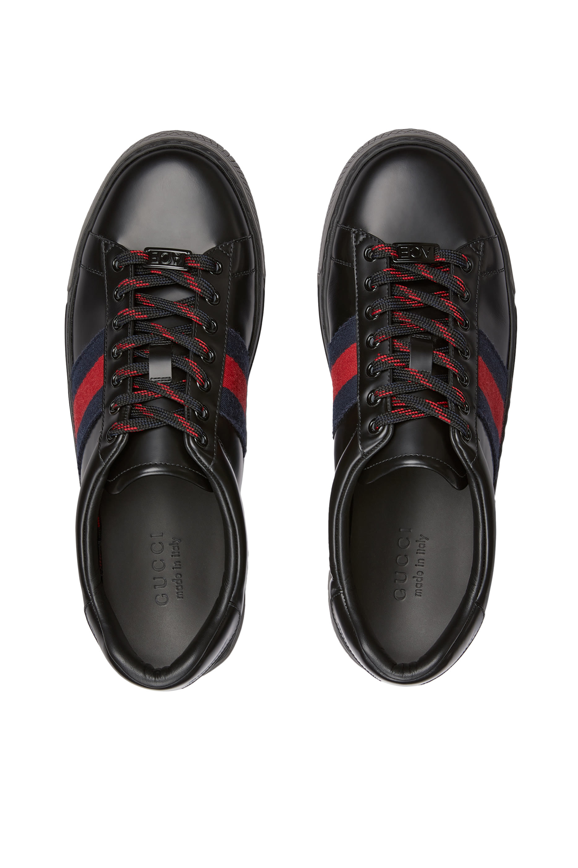 سنيكرز إيس مزين بشريط وييب 