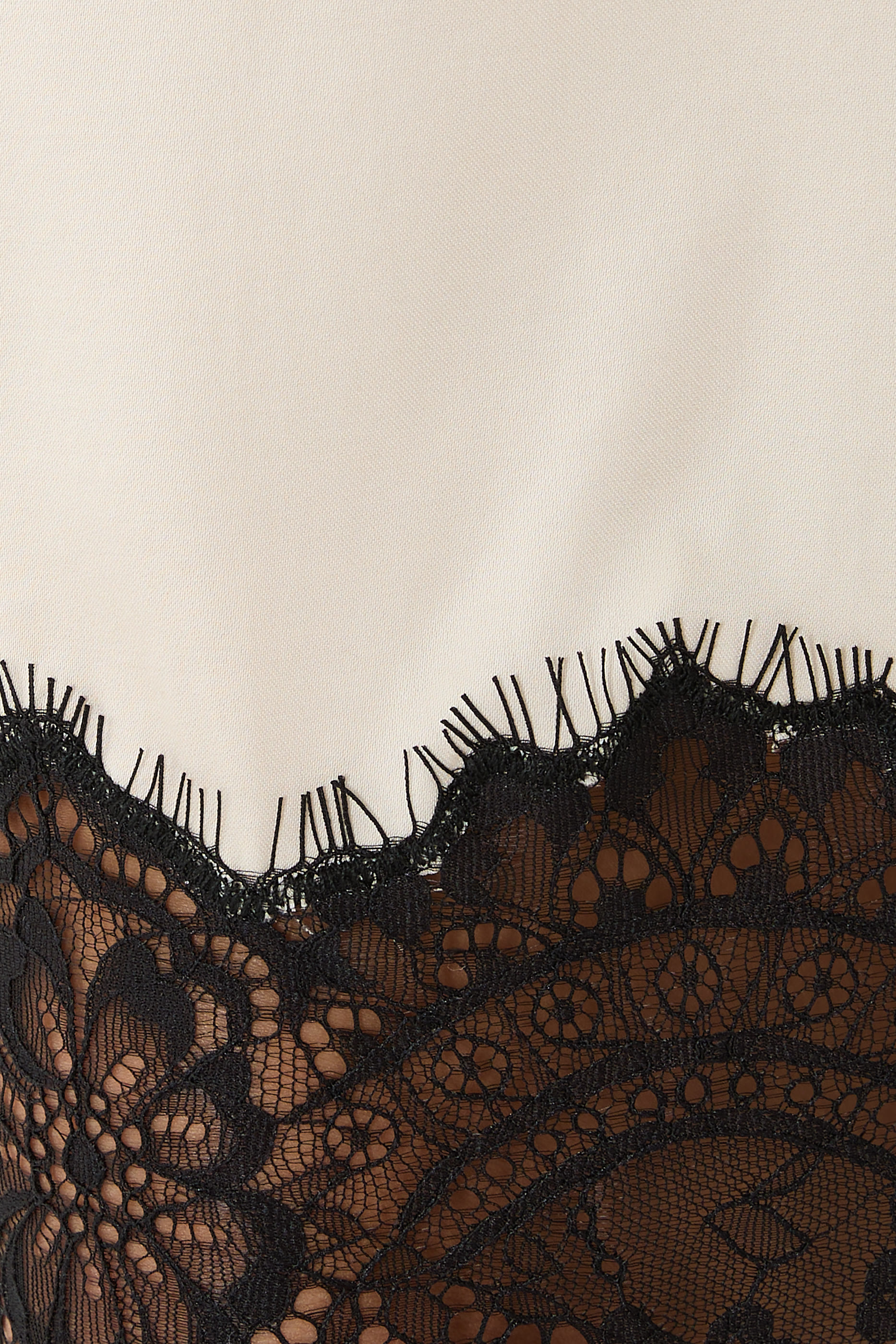 تنورة متوسطة الطول بتصميم سهل الارتداء ساتان ودانتيل