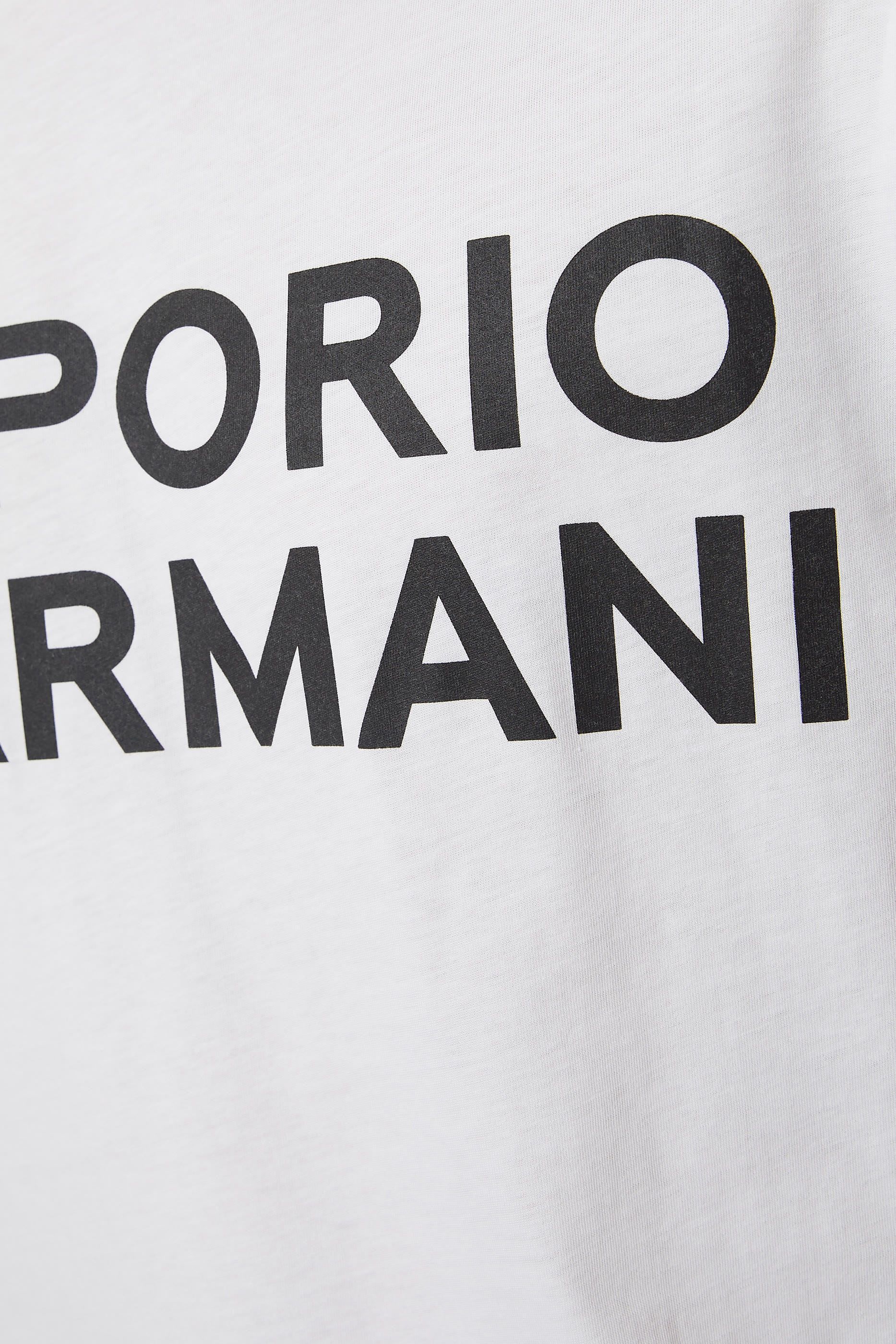 تيشيرت بشعار الماركة