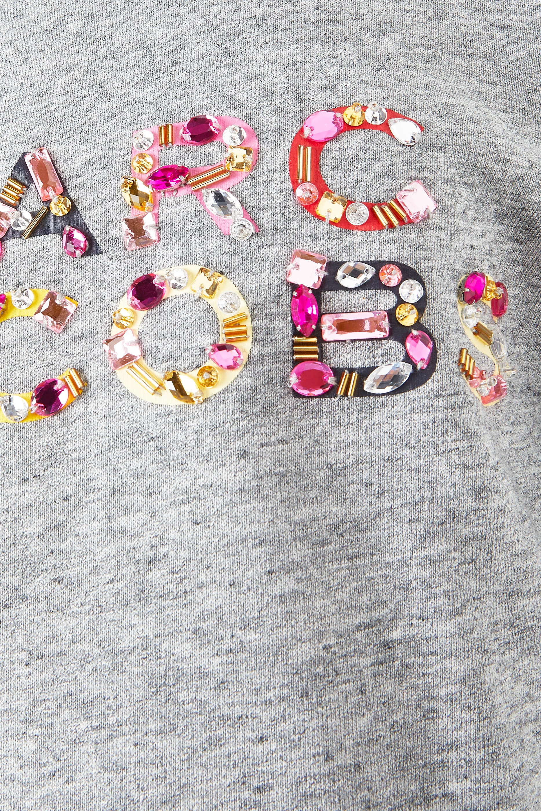 فستان بشعار الماركة للأطفال