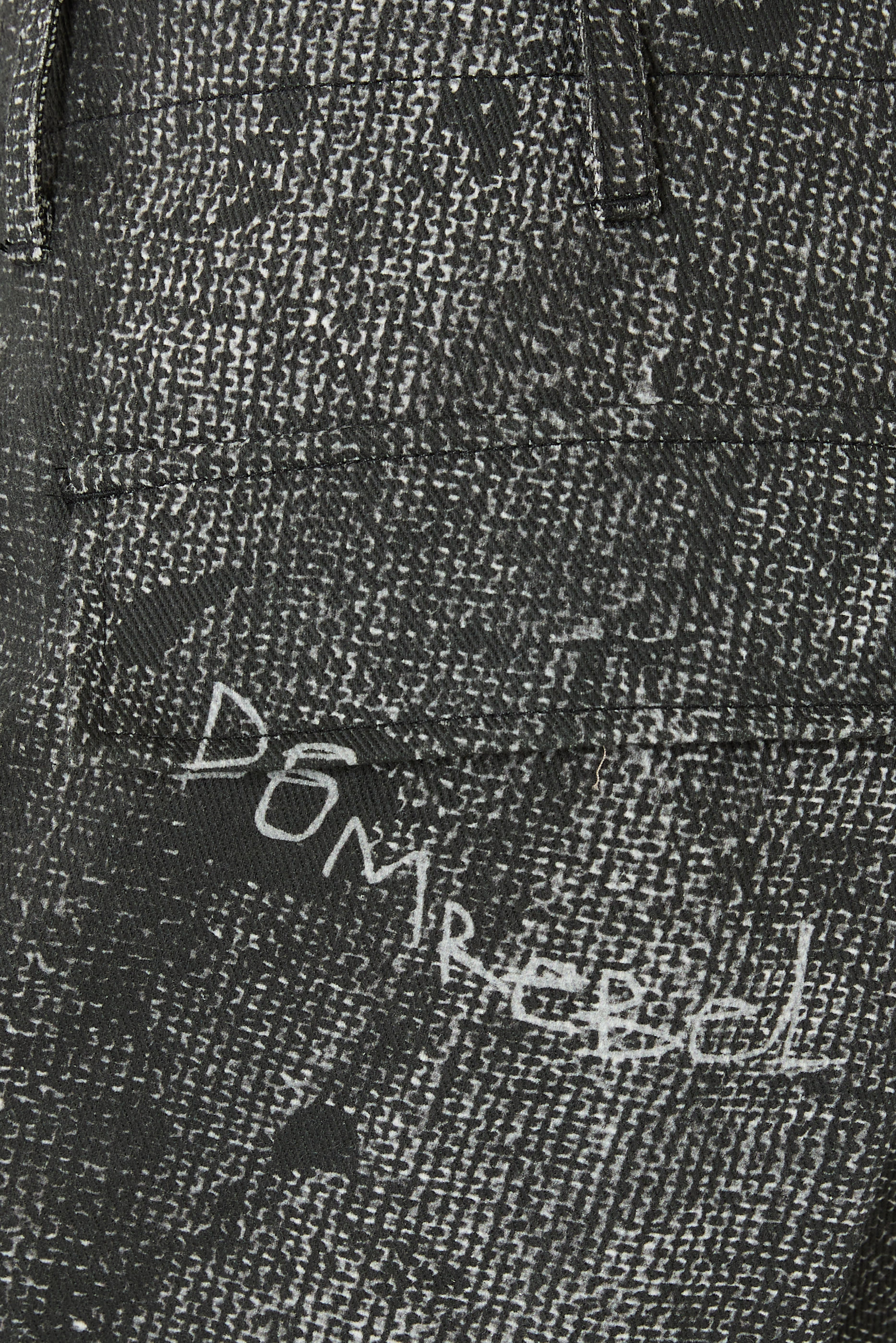 بنطال كارجو بنقشة