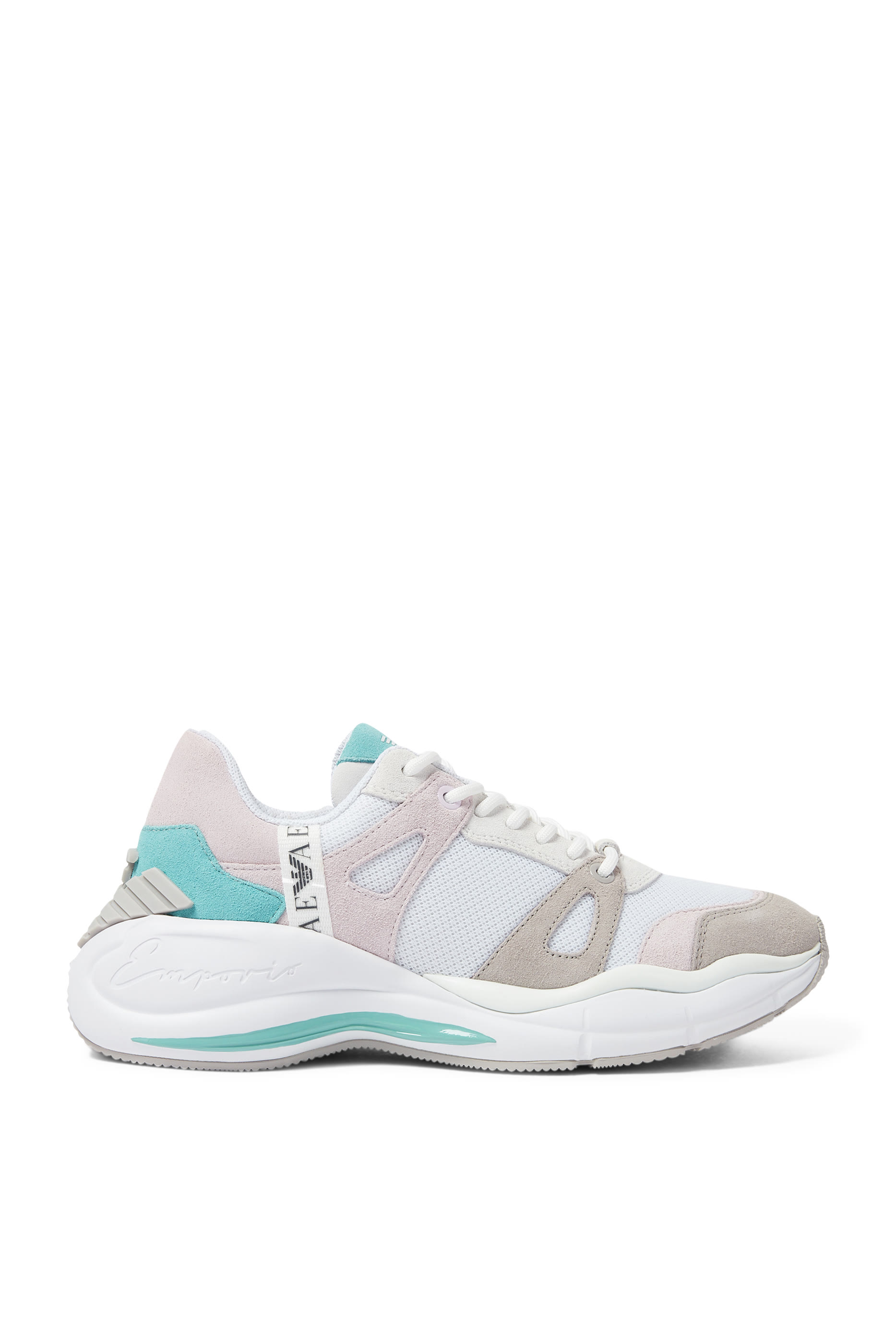 سنيكرز بشعار الماركة قماش شبكي