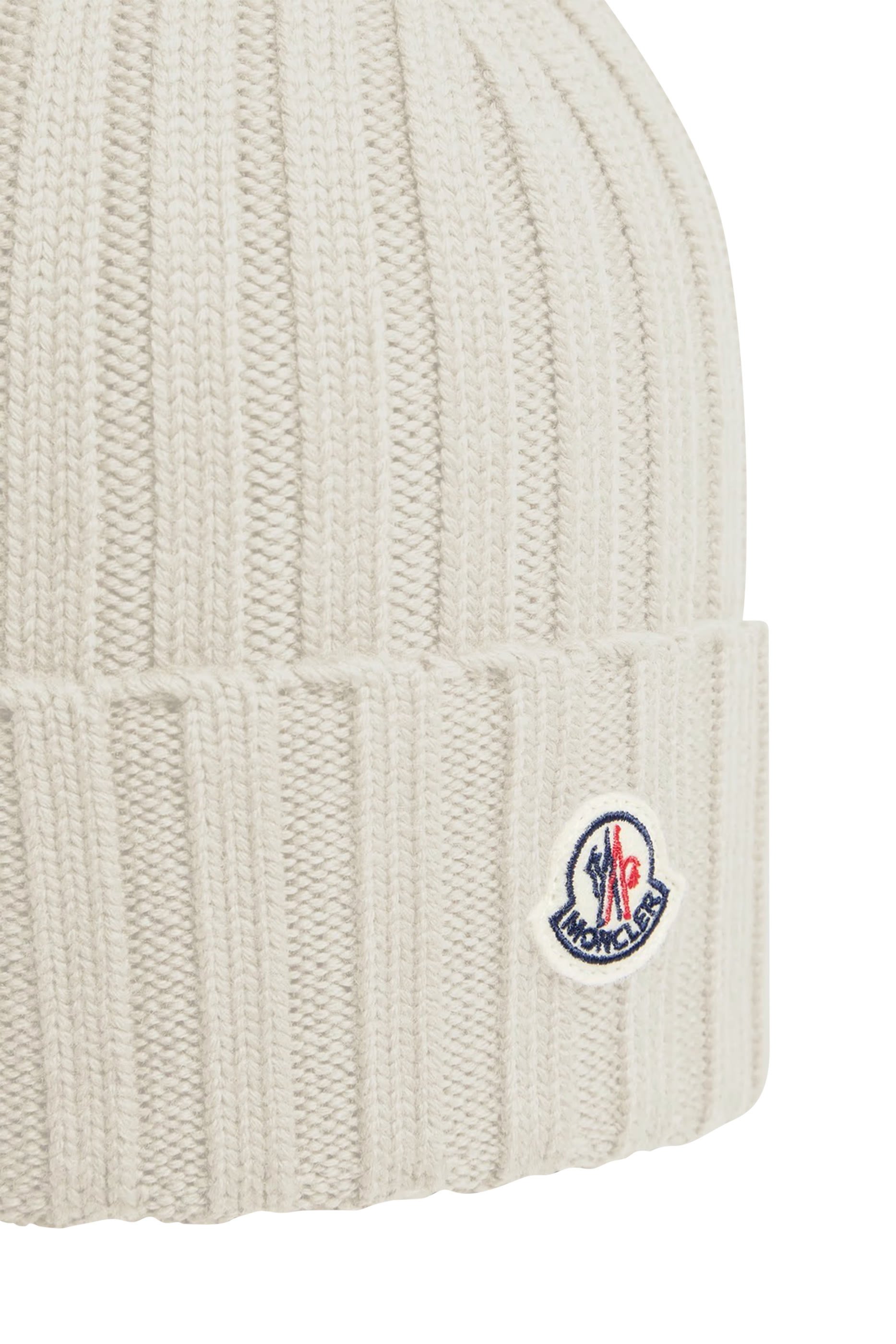 قبعة بيني برقعة بشعار الماركة