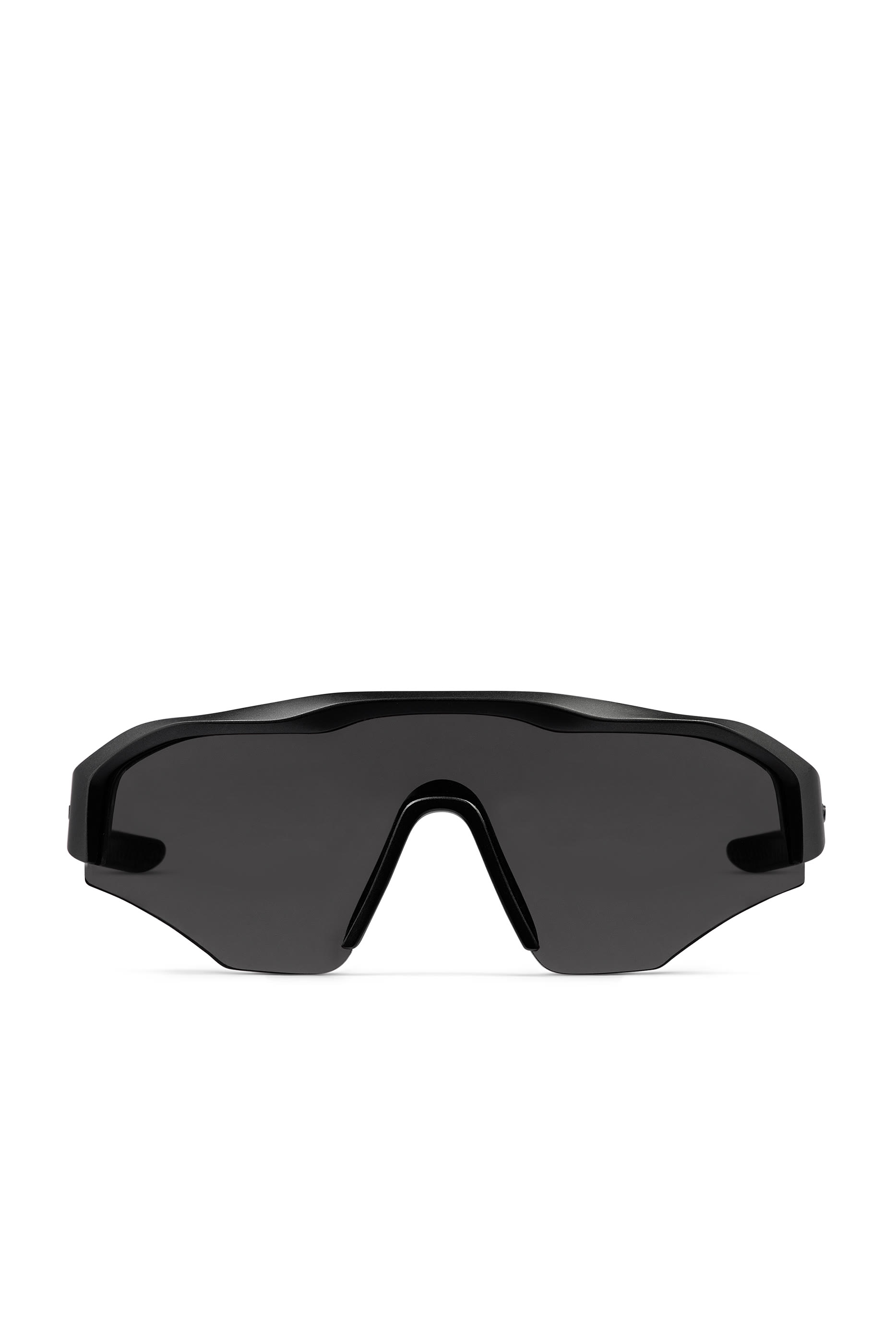 نظارة شمسية بتصميم قناع