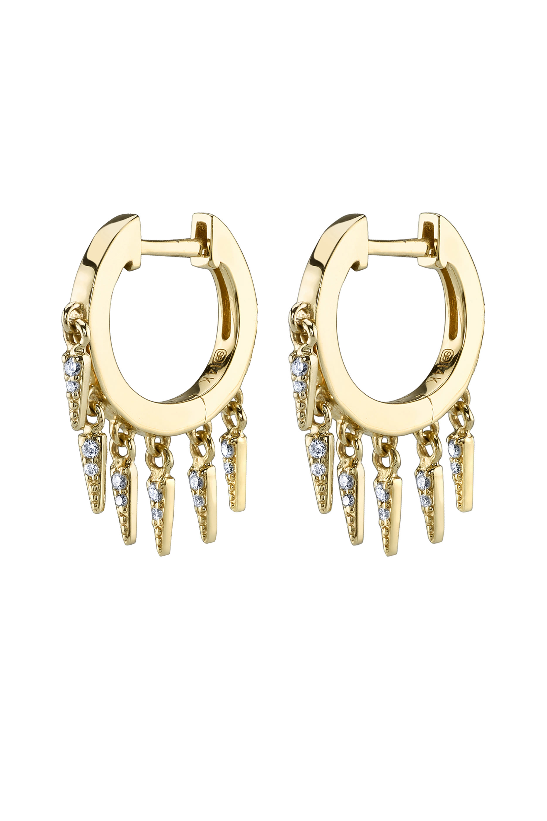 أقراط هاجي دائرية بشراشيب مرصعة بالماس