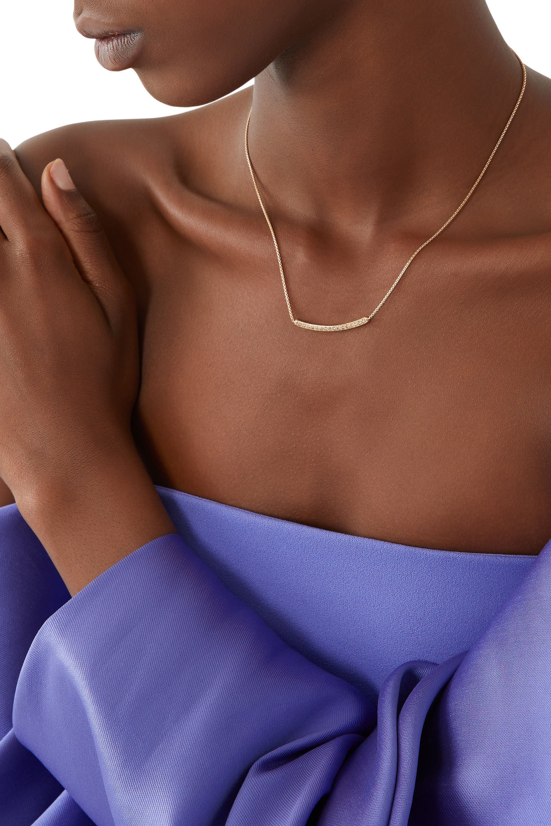 قلادة بيتيت بدلاية عمود مرصعة بماس بافيه ذهب وردي عيار 18