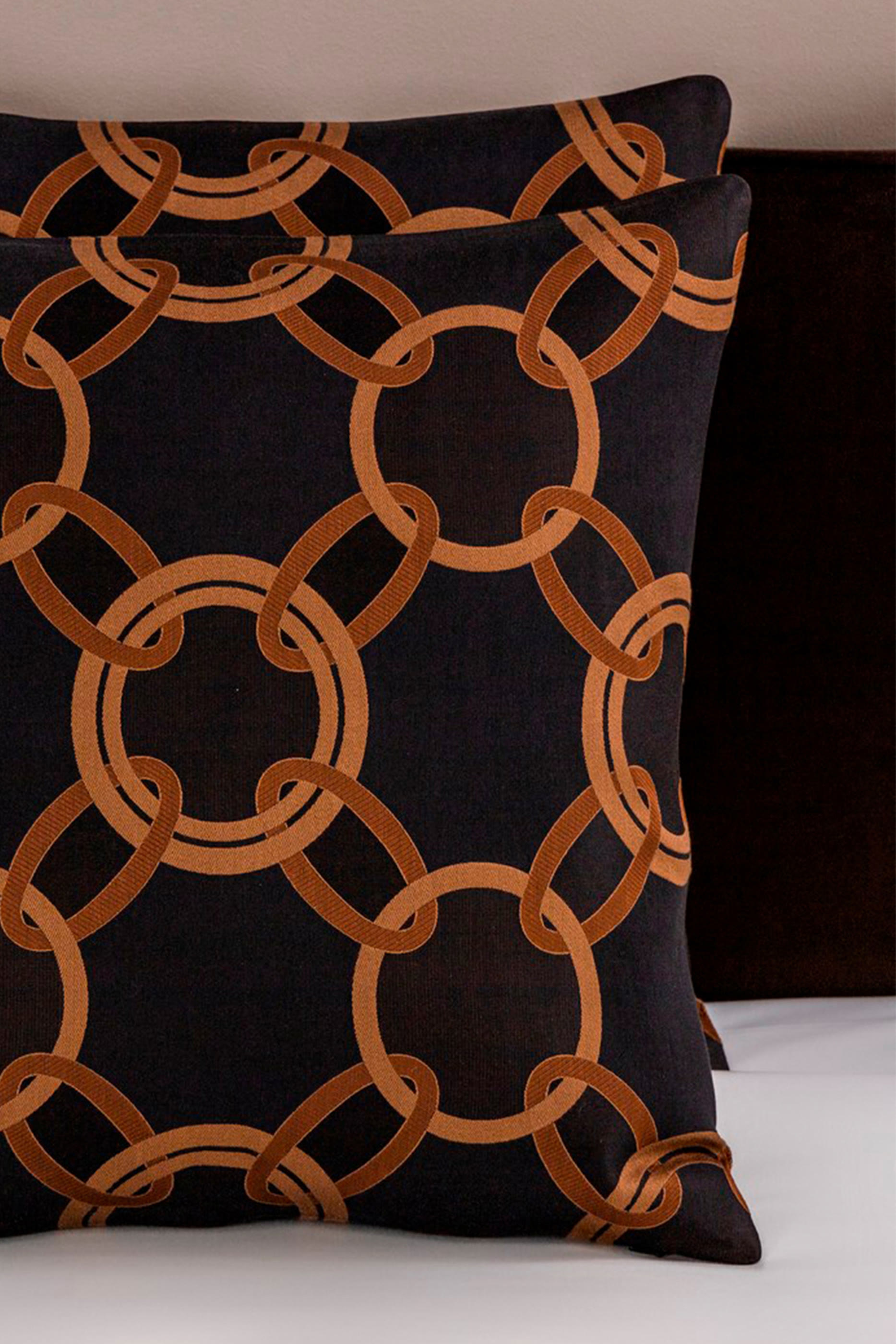 غطاء وسادة لاكس بنقشة سلاسل