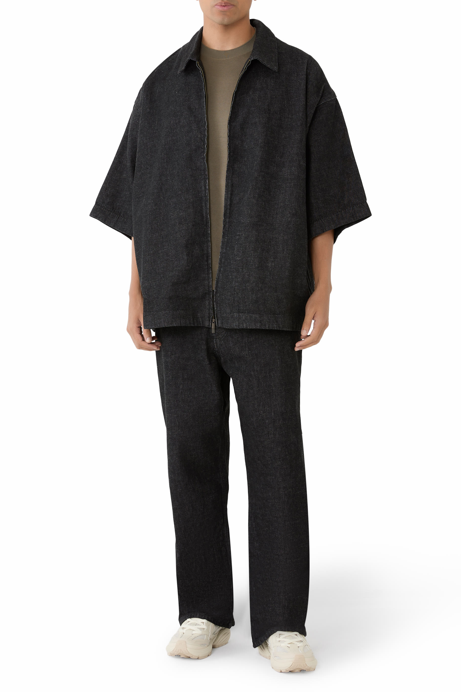 بنطال دنيم مستوحى من أزياء العمال