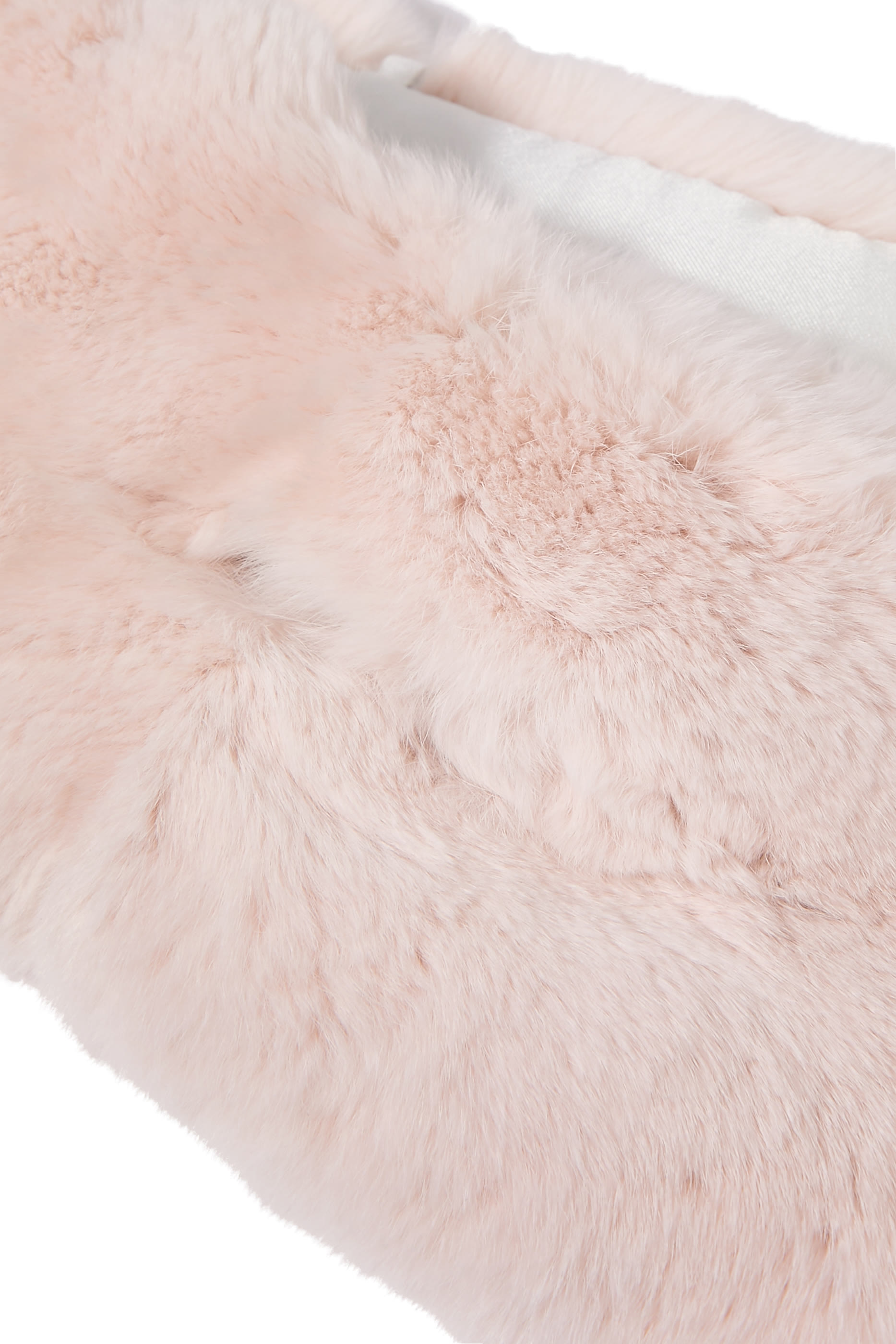 وشاح فرو أرنب