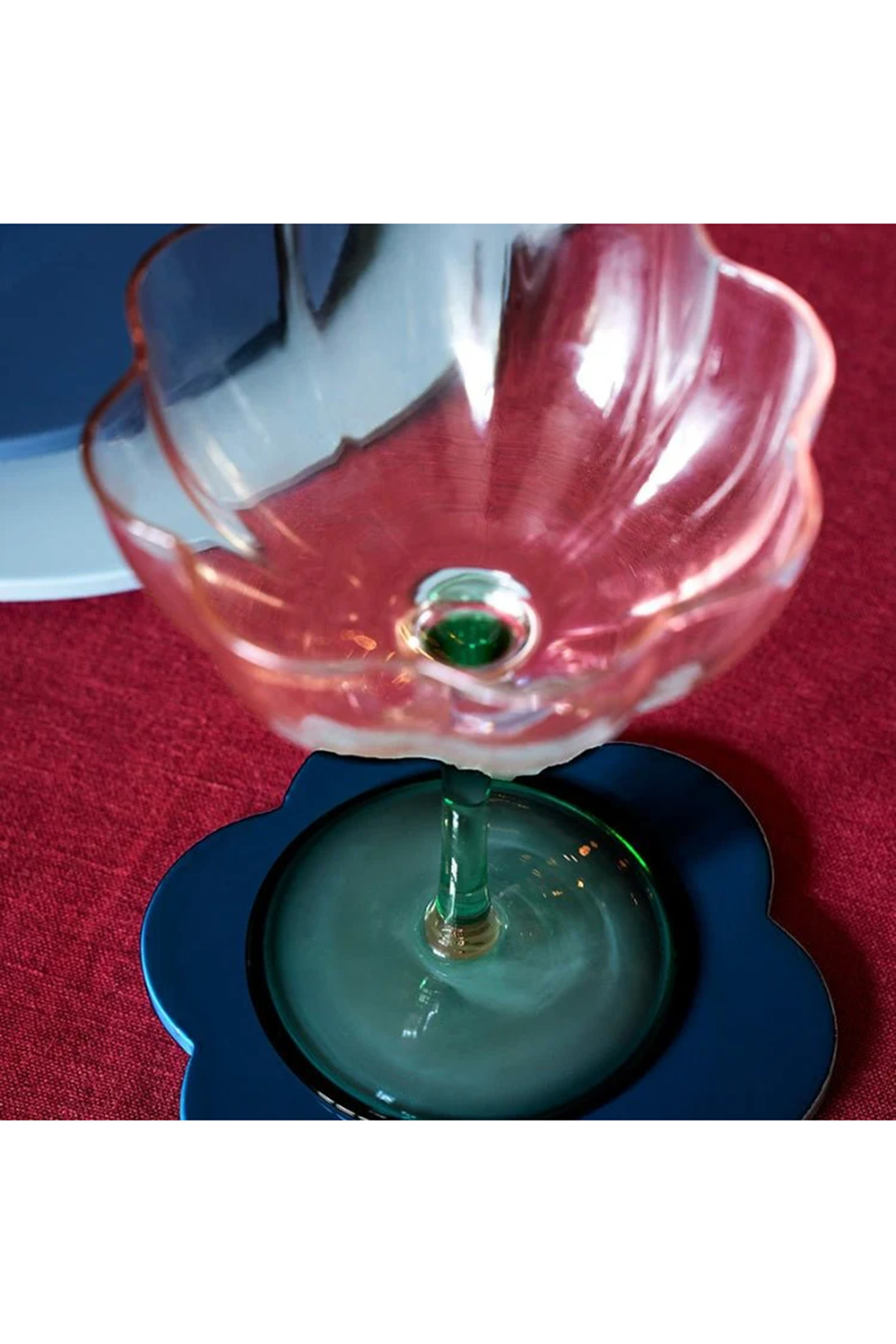 طقم قواعد أكواب بحواف صدفية