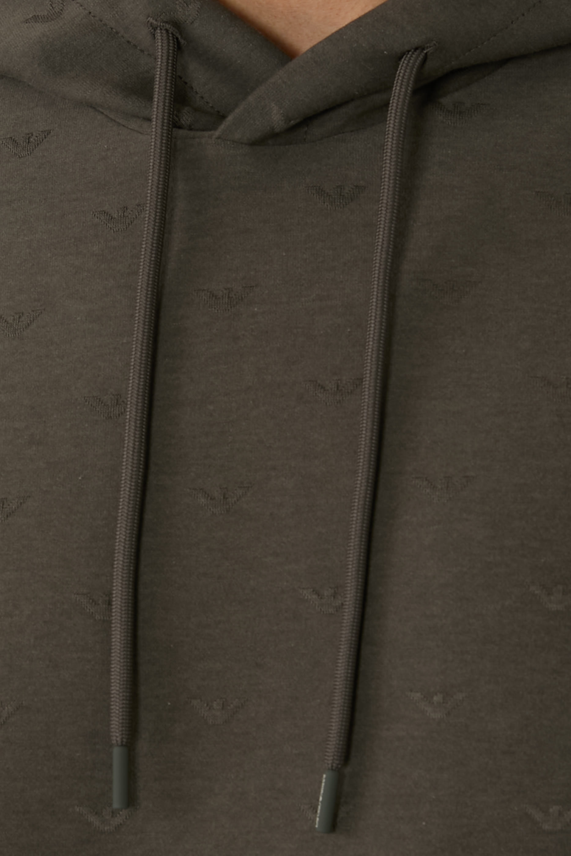 هودي مزين بشعار الماركة ليوسيل مختلط