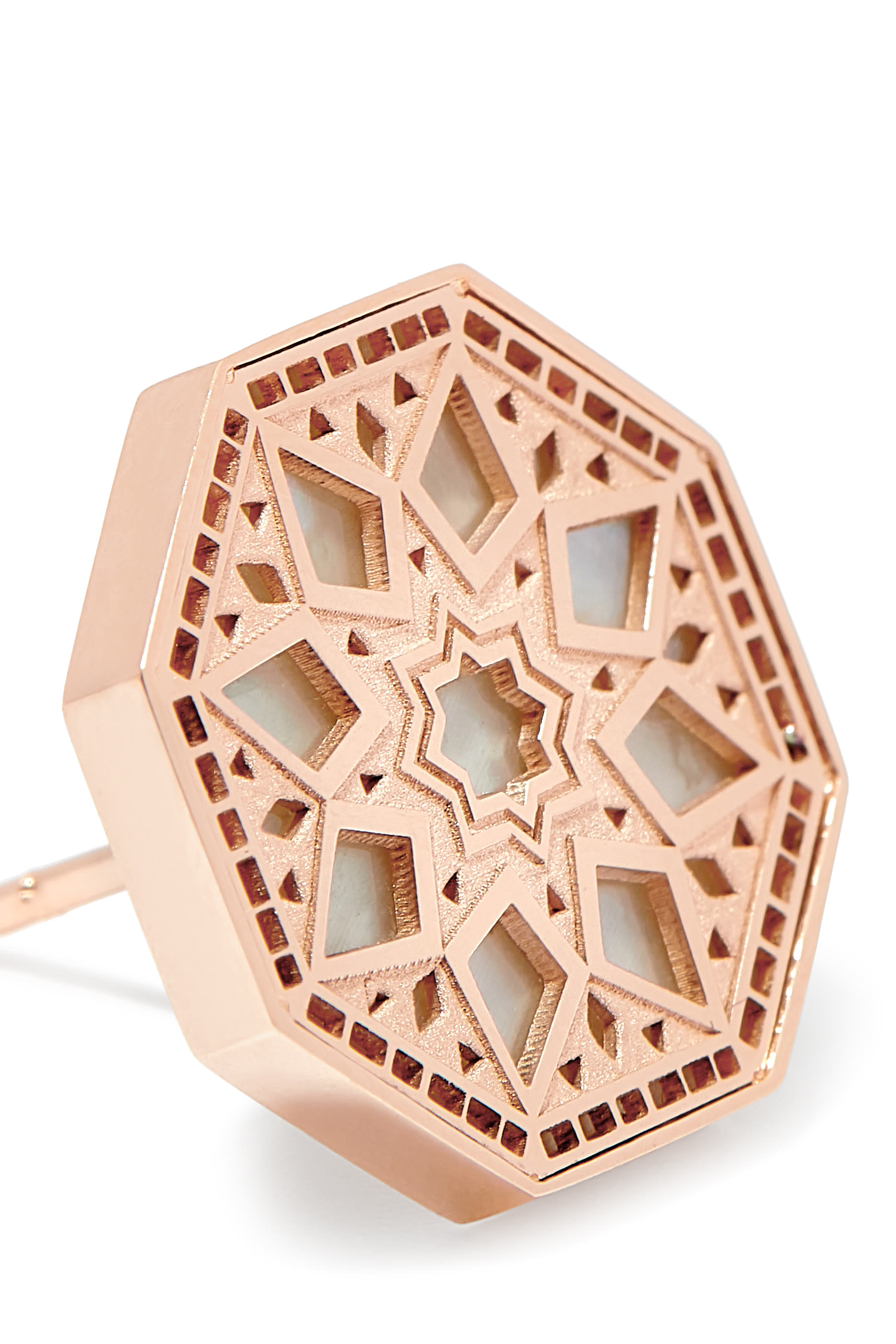 أقراط تراث كلاسيكية كبيرة مرصعة بعرق الؤلؤ، ذهب وردي عيار 18