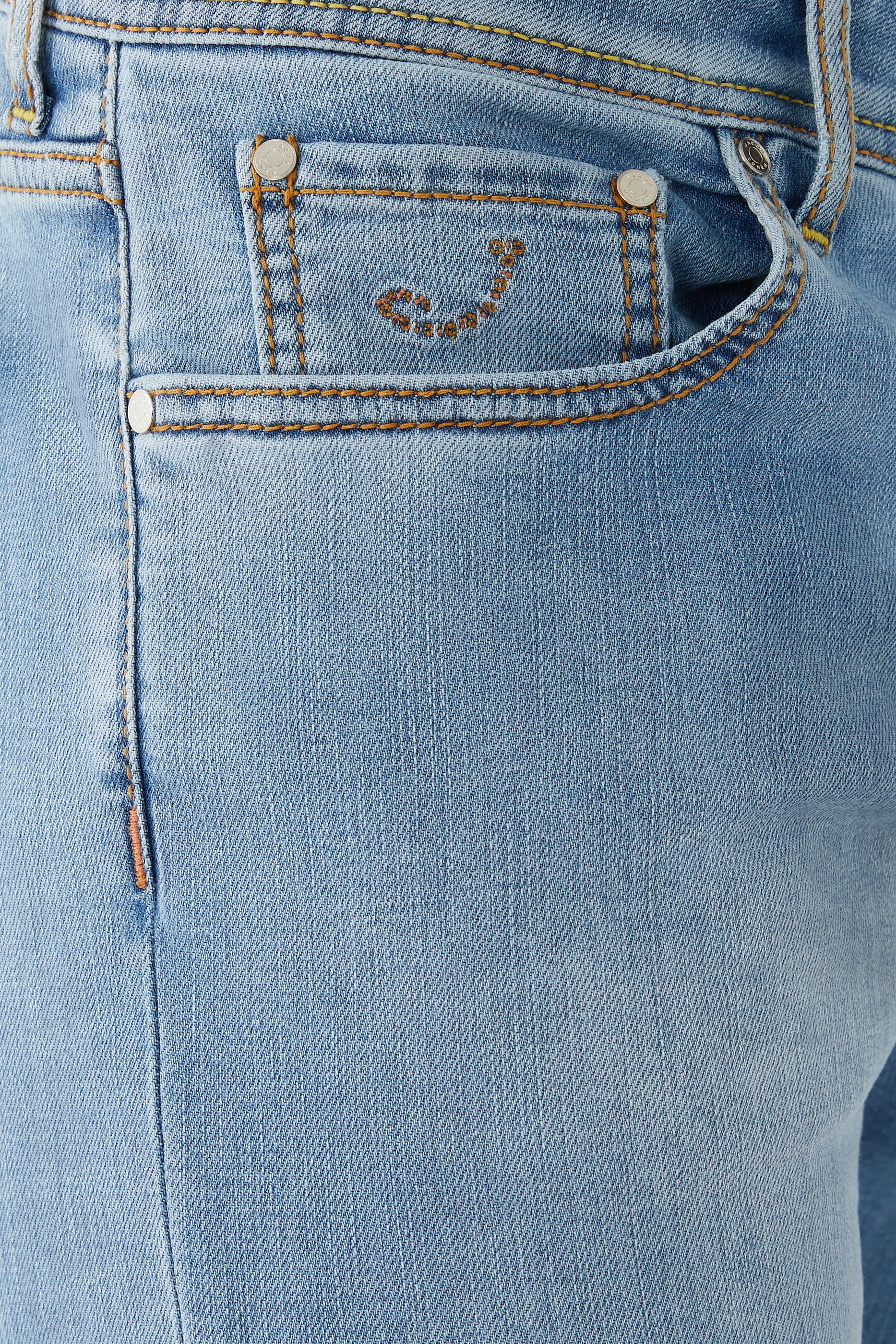 بنطال بارد بقصة ضيقة وخمسة جيوب