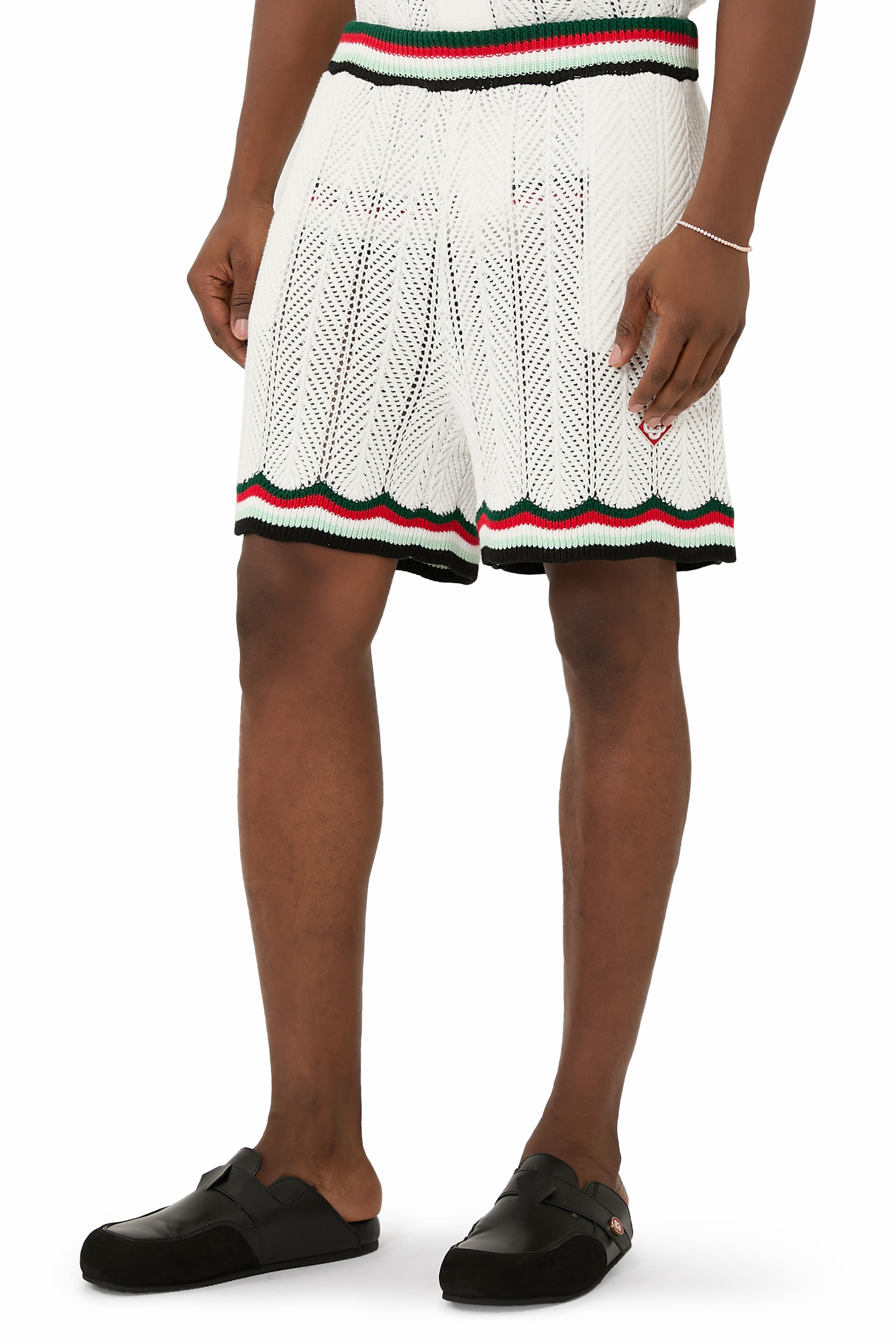 شورت كروشيه بخطوط شيفرون