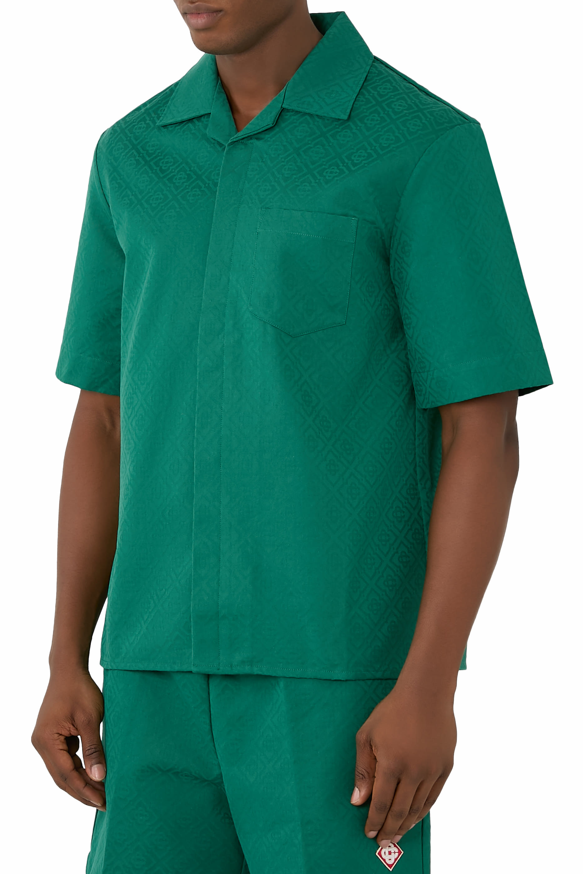 قميص بأكمام قصيرة وحرف شعار الماركة قطن وجاكار