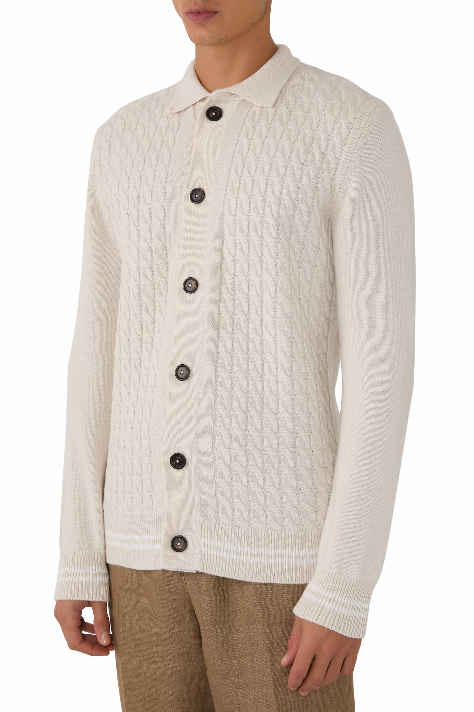 كنزة بصف أزرار