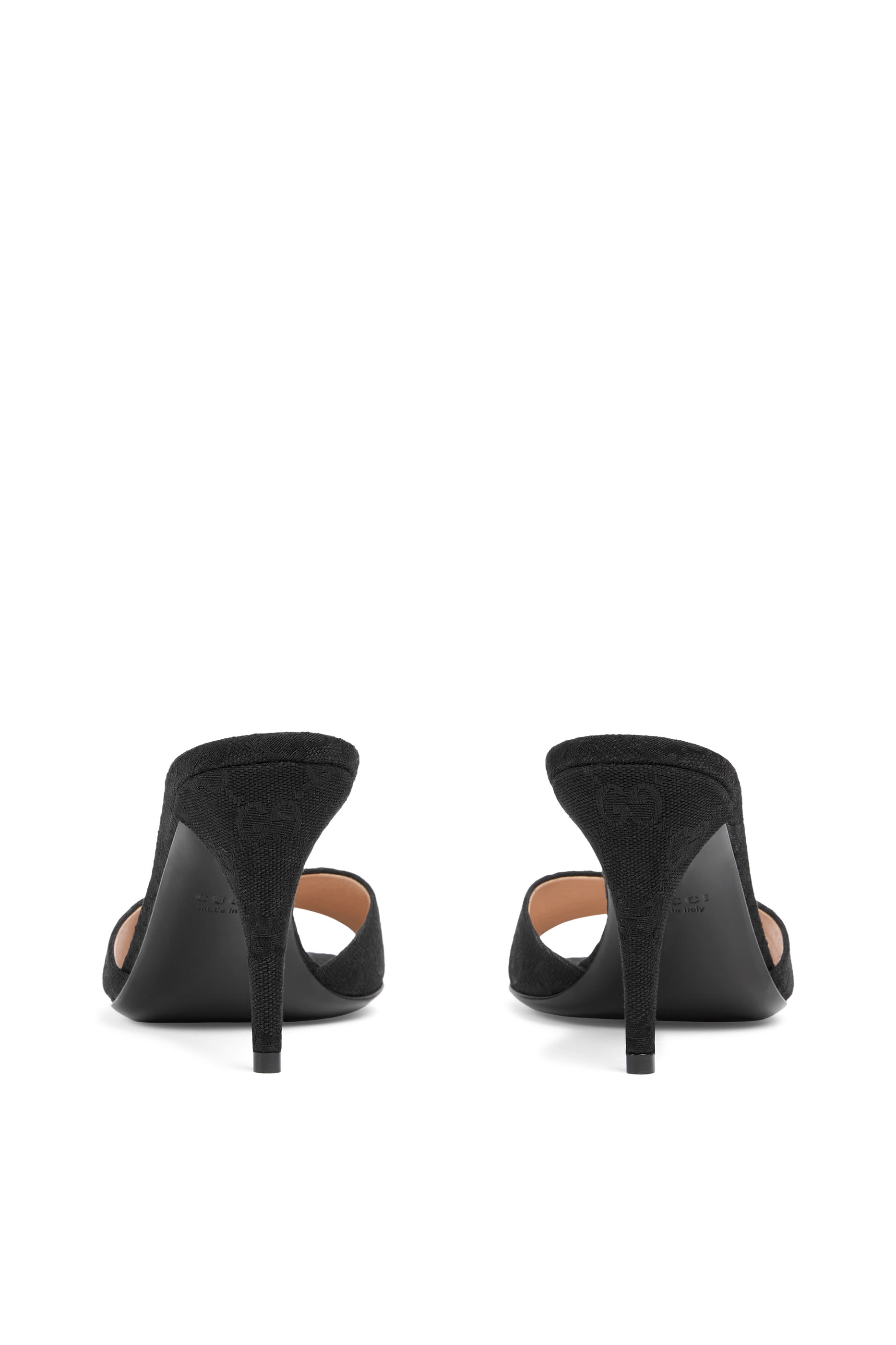 صندل 85 بشعار الماركة وحلية لجام الحصان